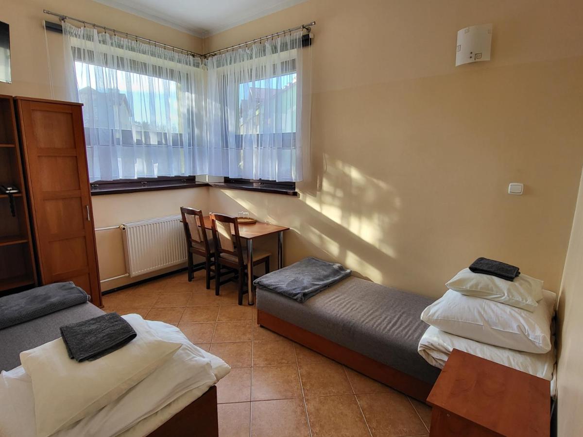 Double Room with Shared Bathroom photo 2