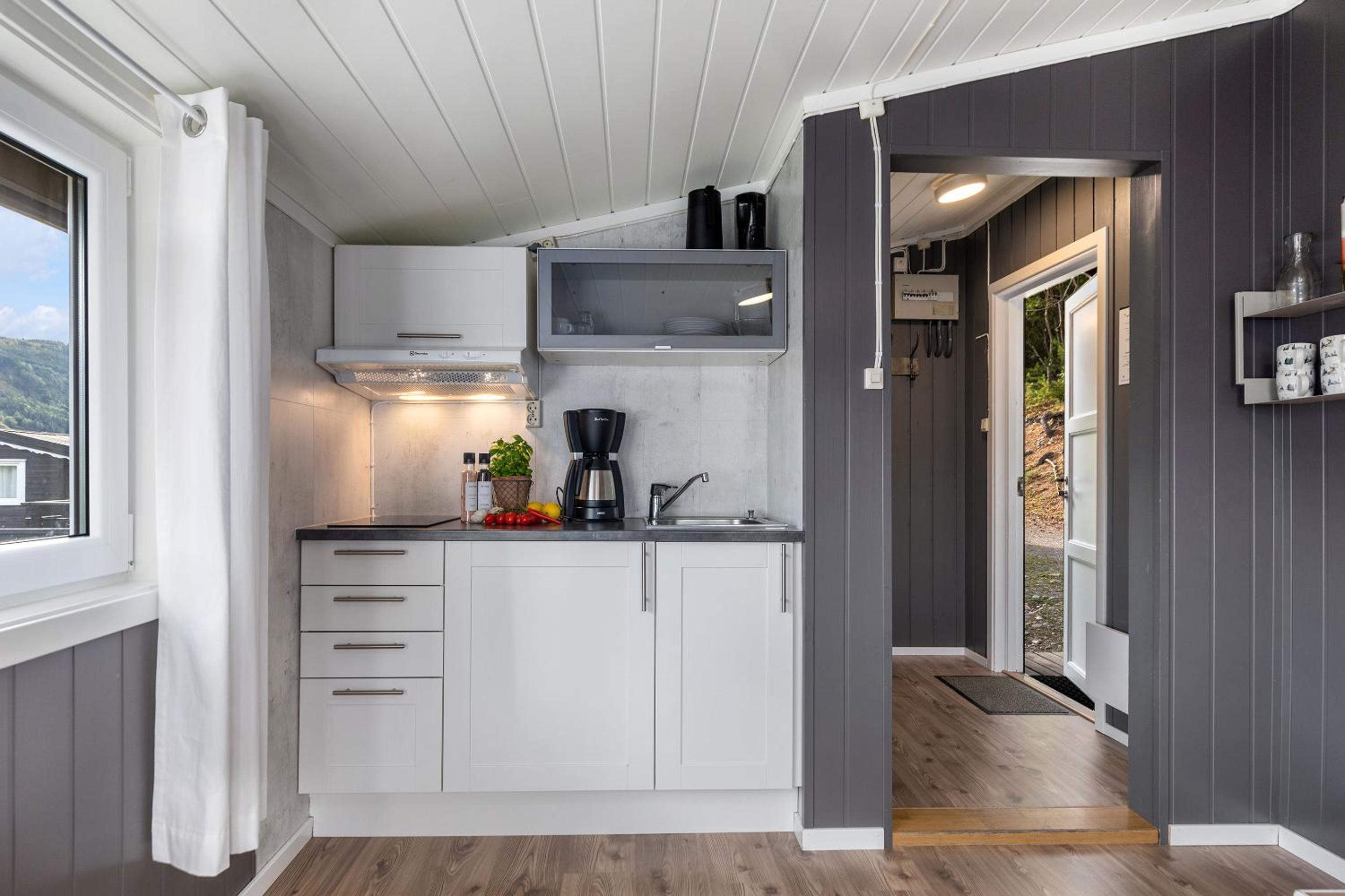 One-Bedroom Cottage - Photo 5