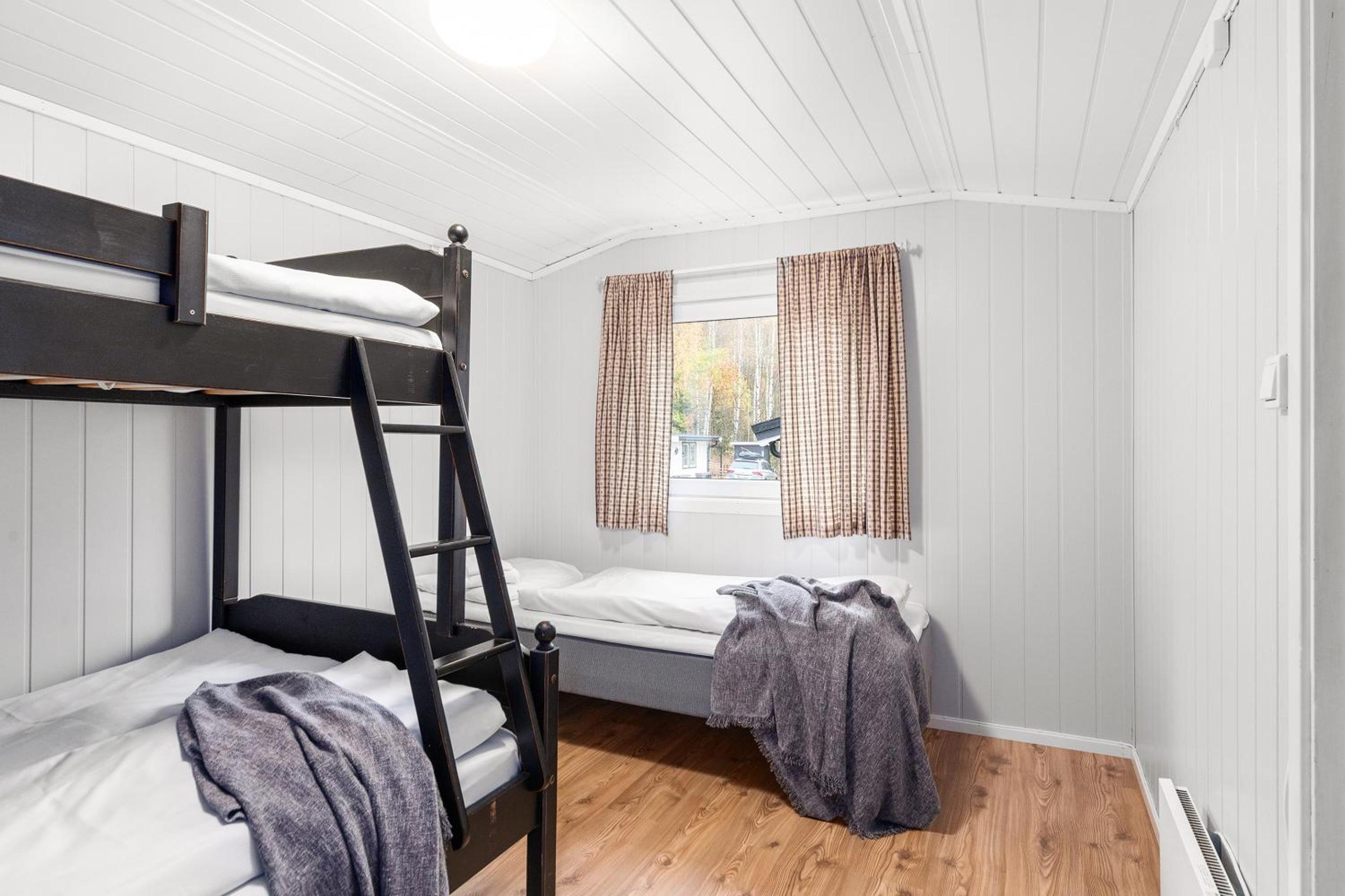 One-Bedroom Cottage - Photo 1