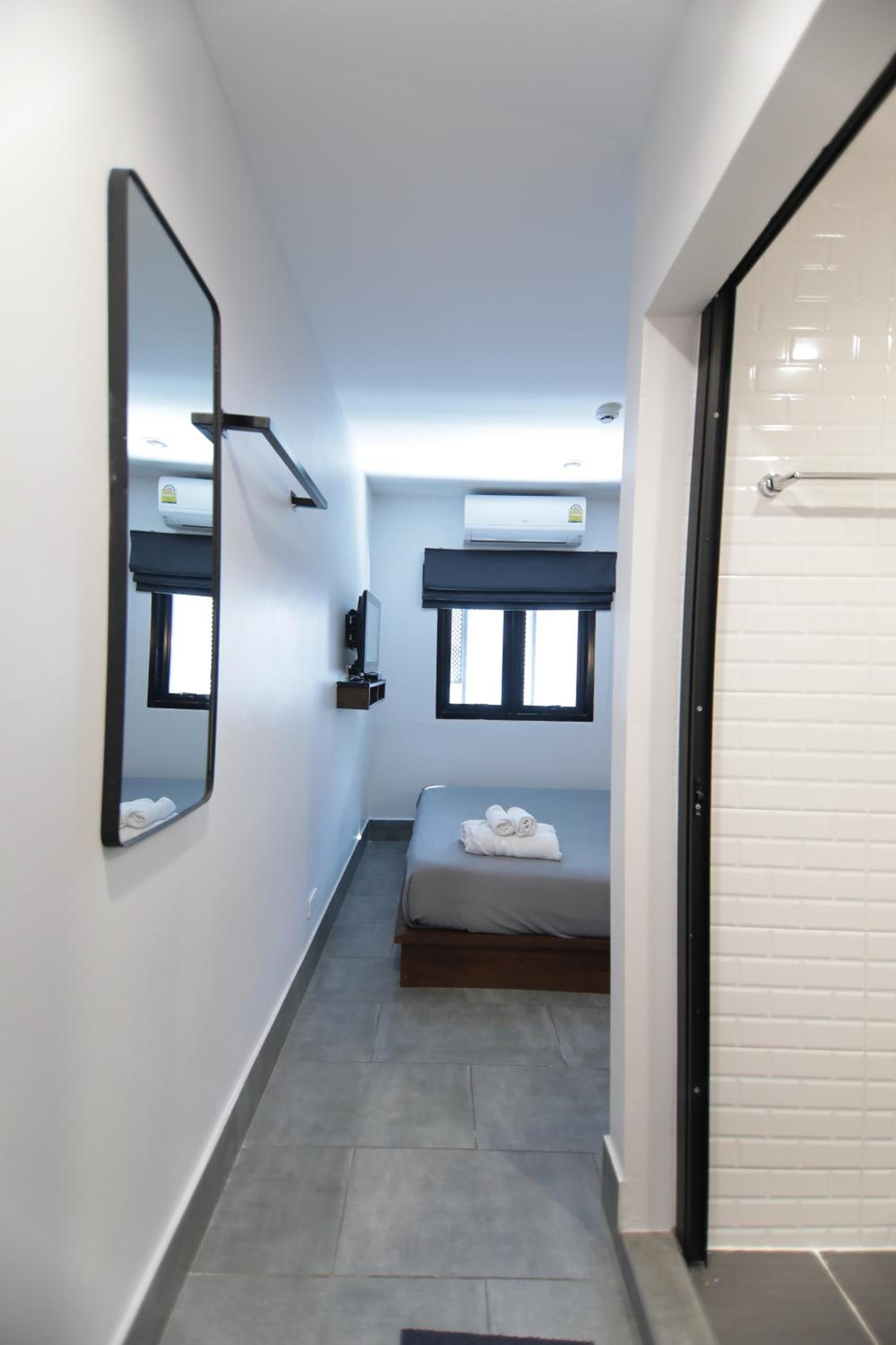 Standard Double Room - Photo 14