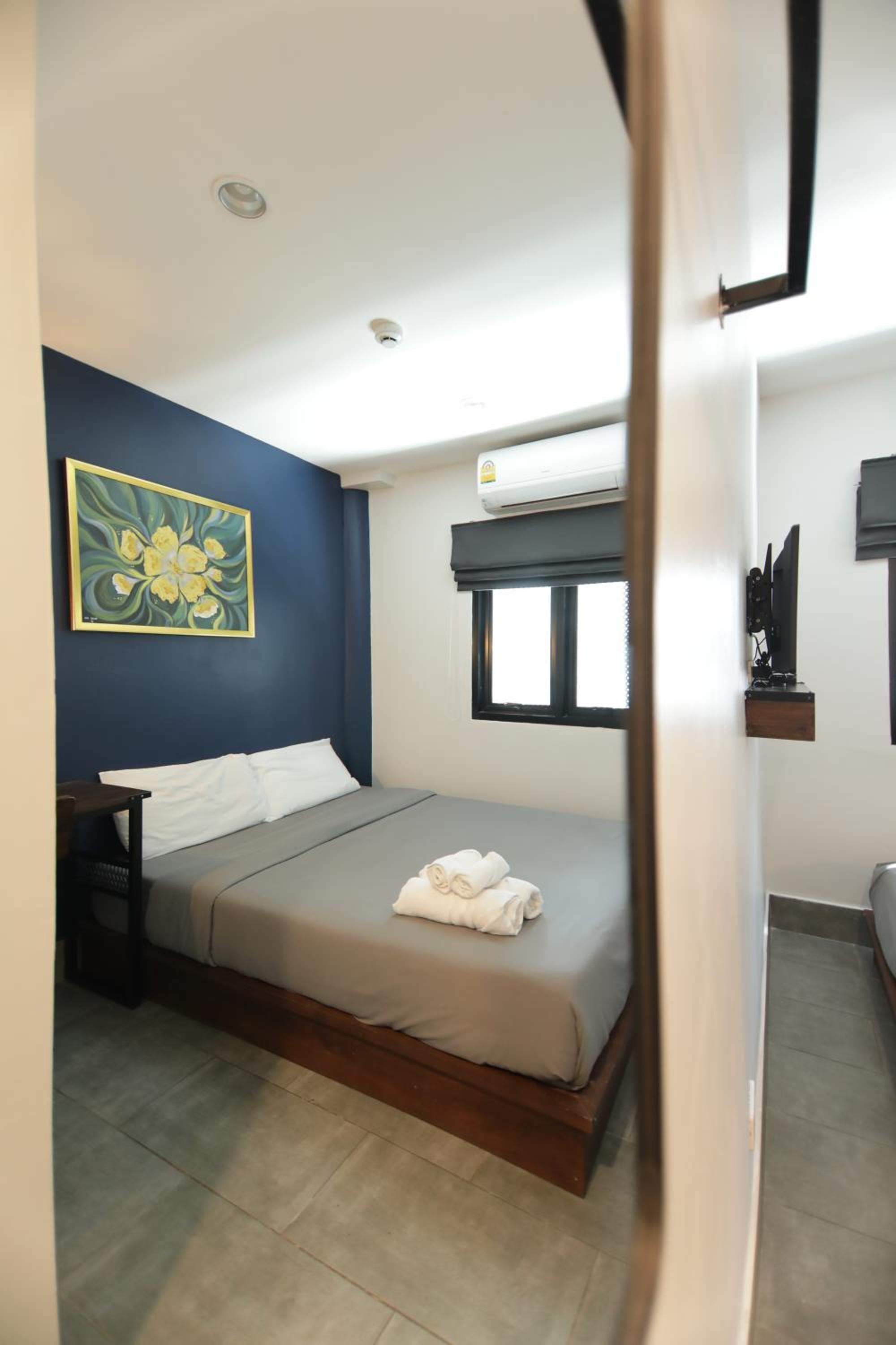 Standard Double Room - Photo 10