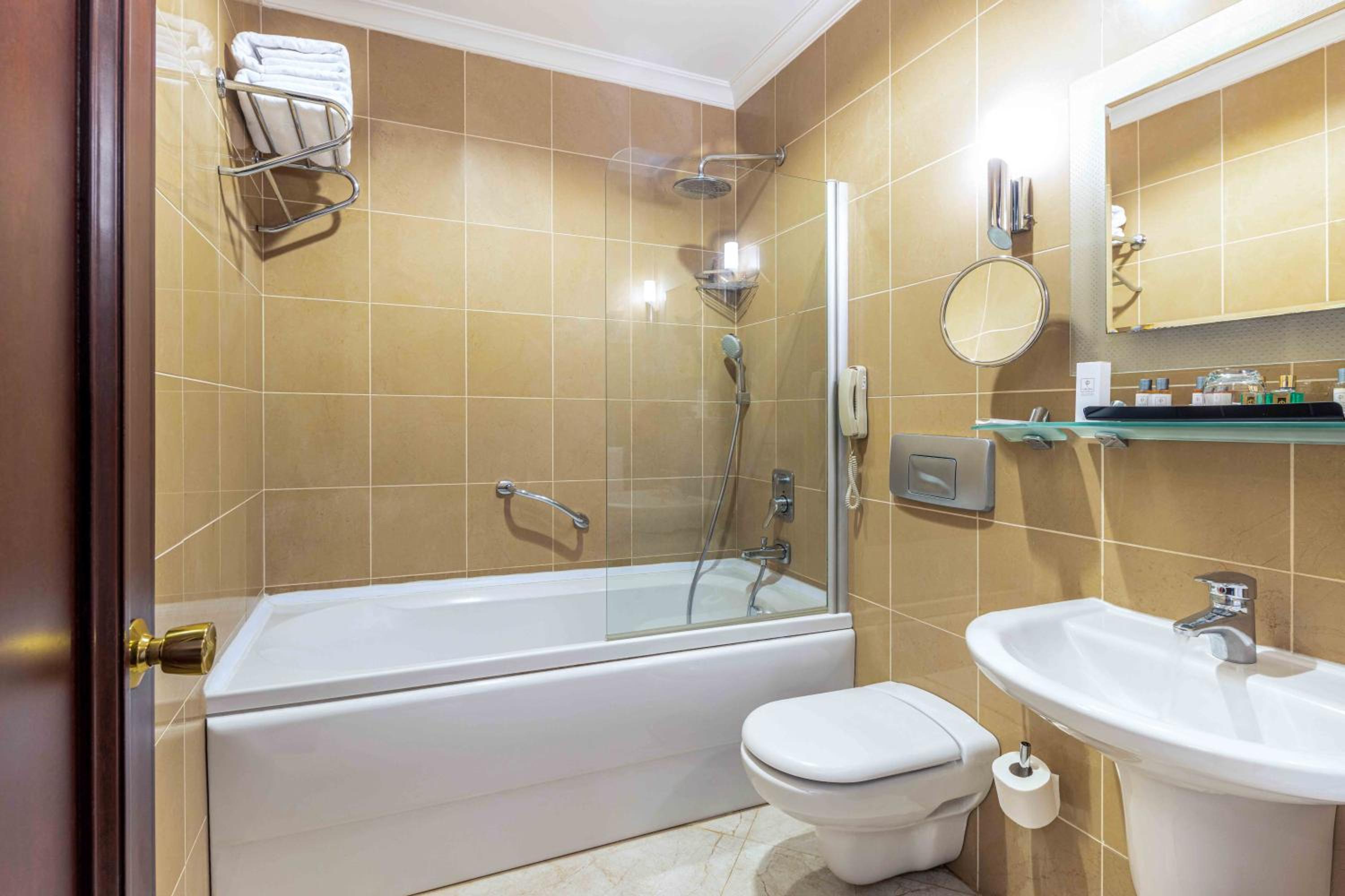 Premium Room - Photo 4
