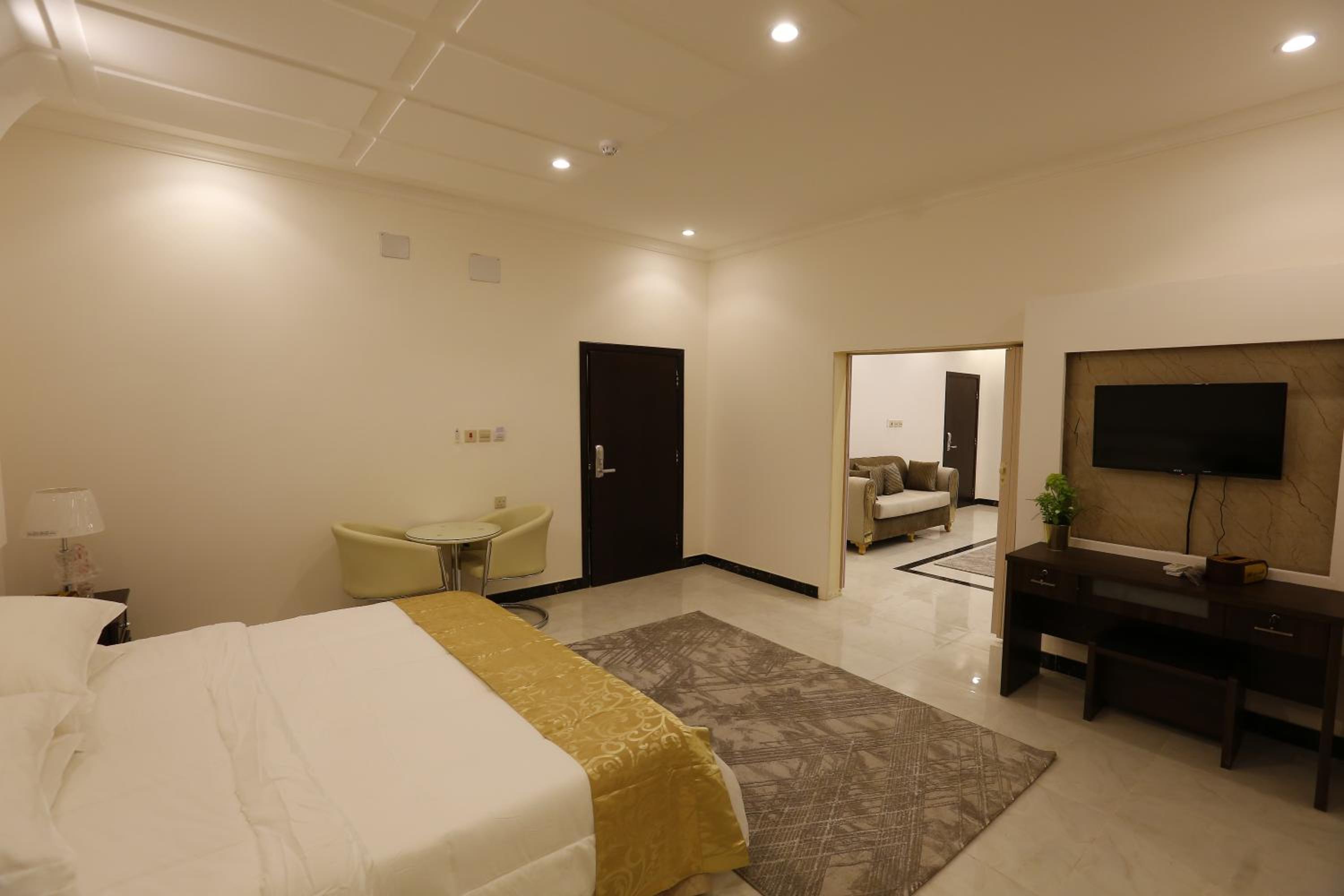 Deluxe Suite