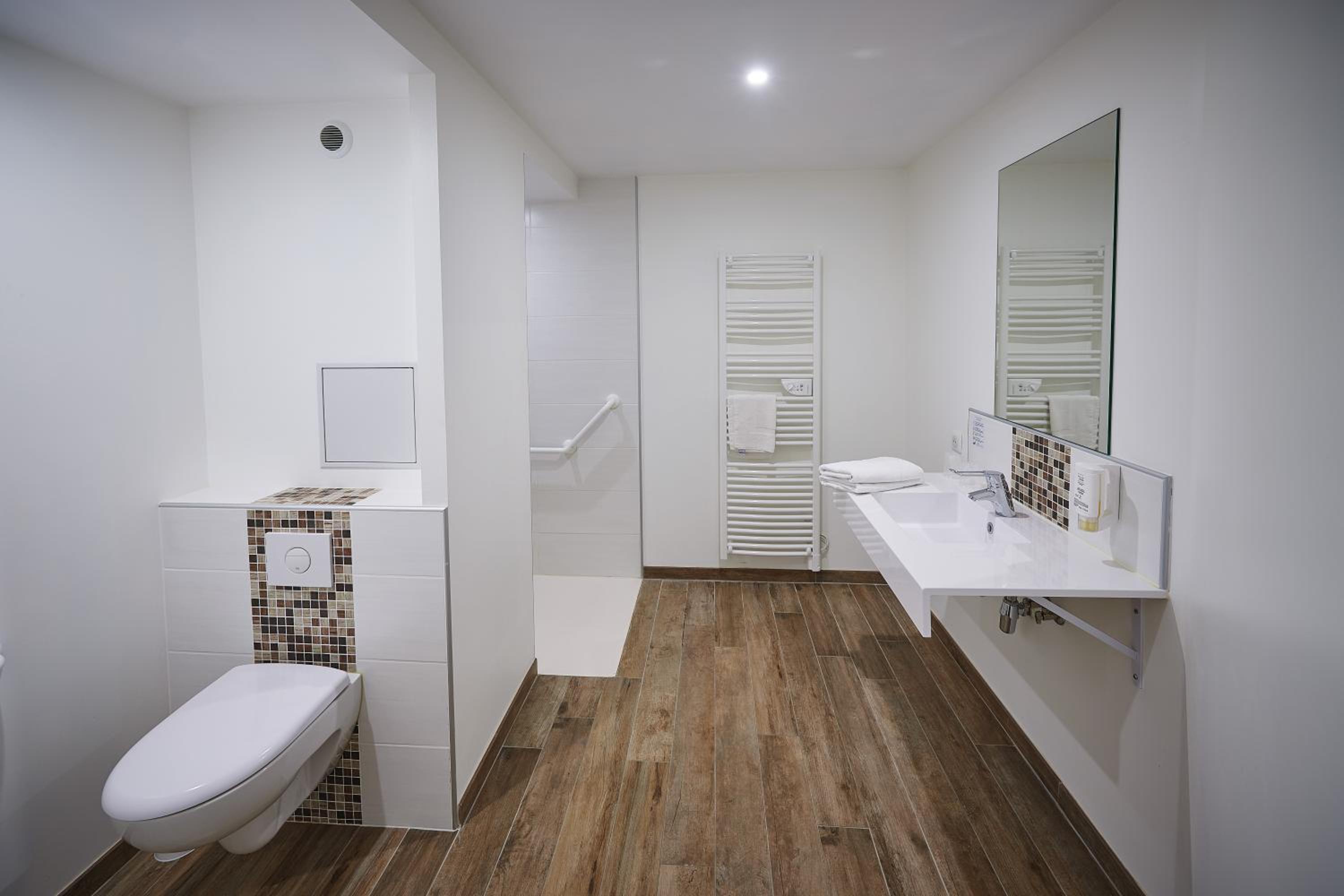 Superior Room - Photo 4