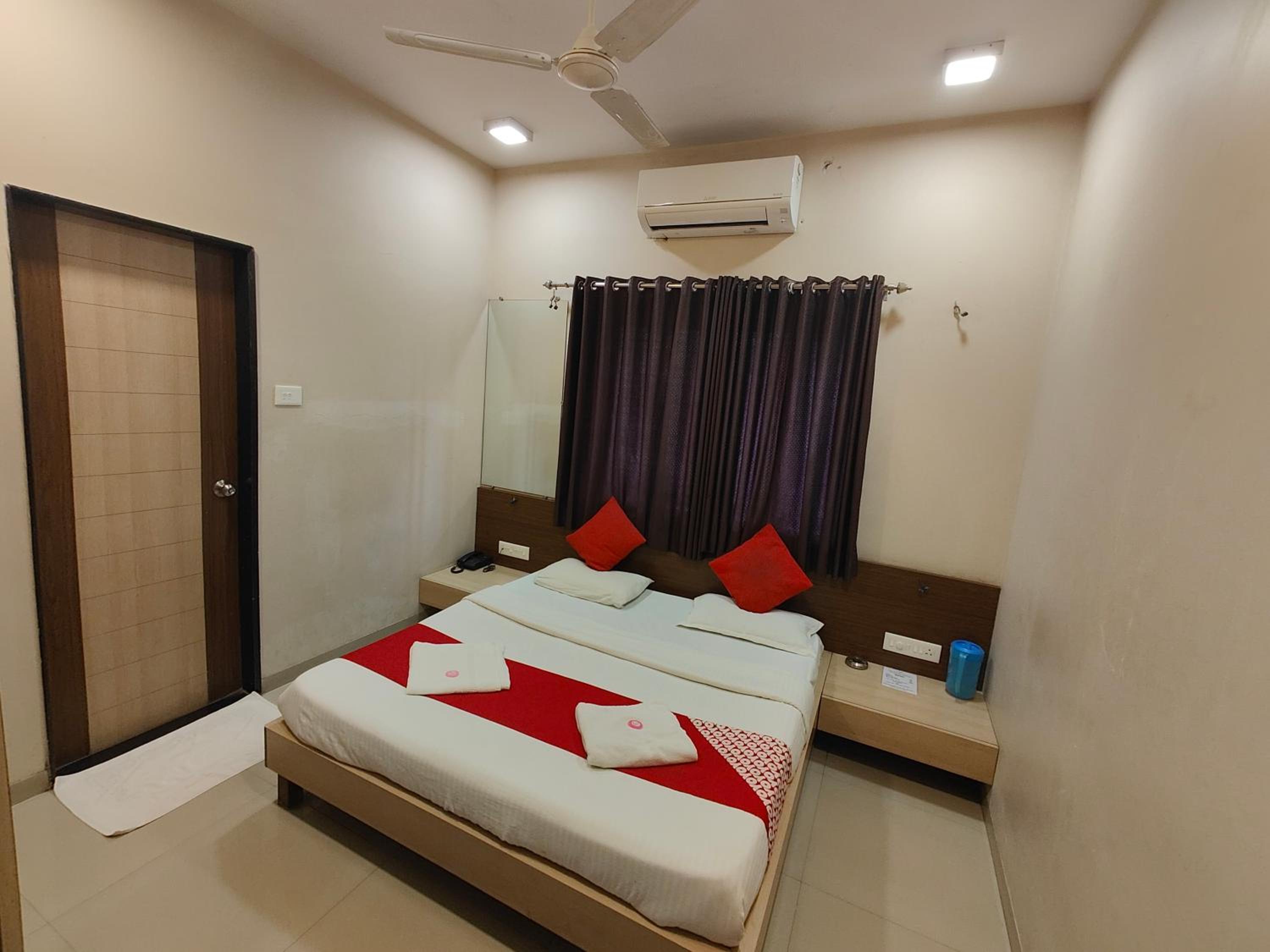 Standard Double Room - Photo 10