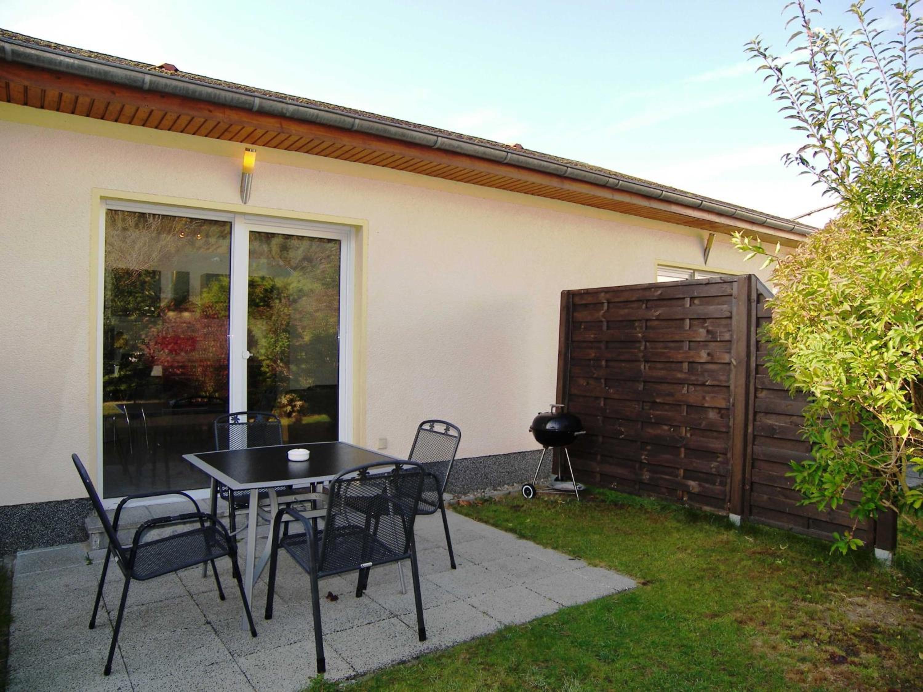 One-Bedroom Apartment with Terrace photo 2