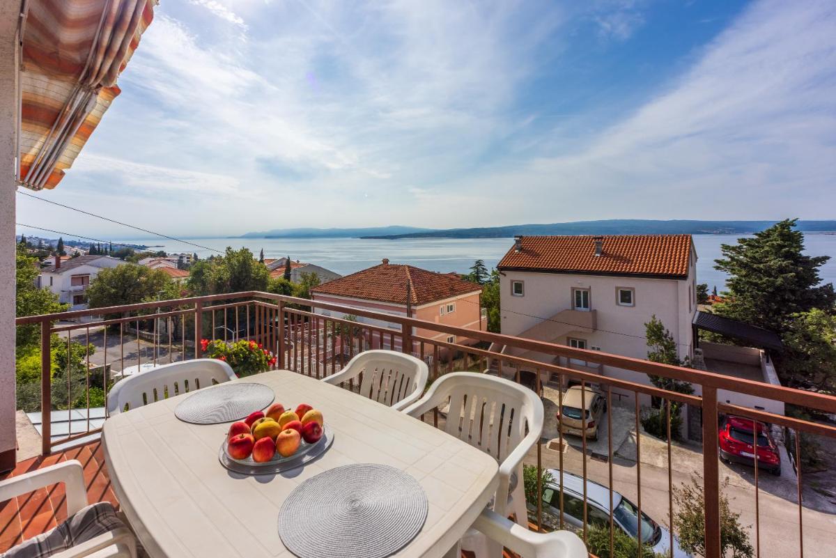 Apartment with Sea View
