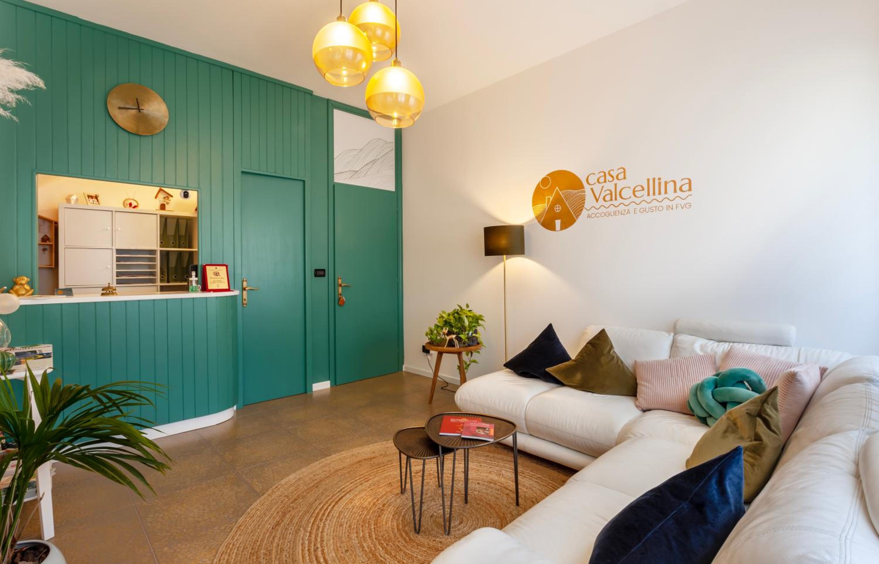 Double Room with Balcony - Photo 4