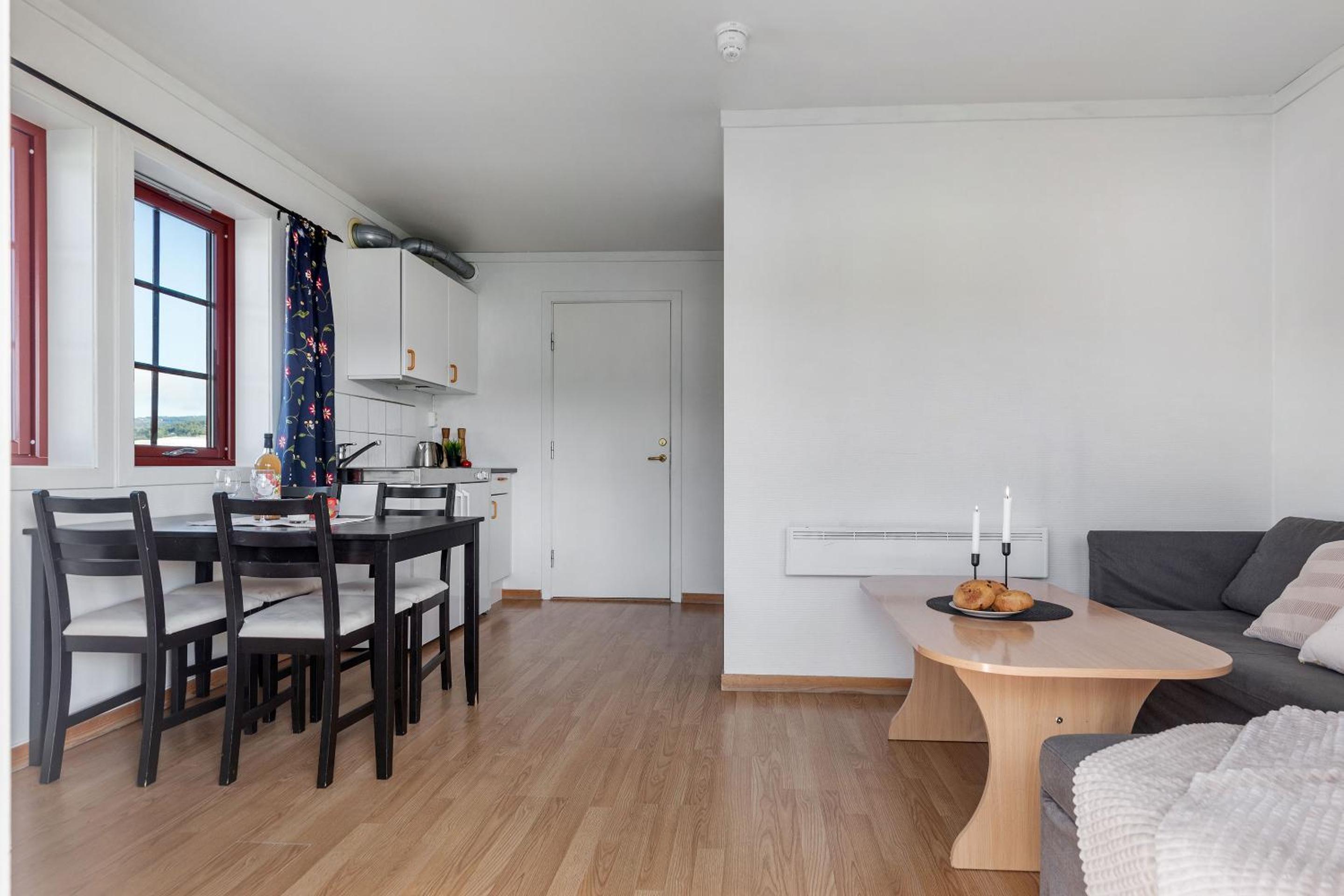 One-Bedroom Apartment - Photo 6