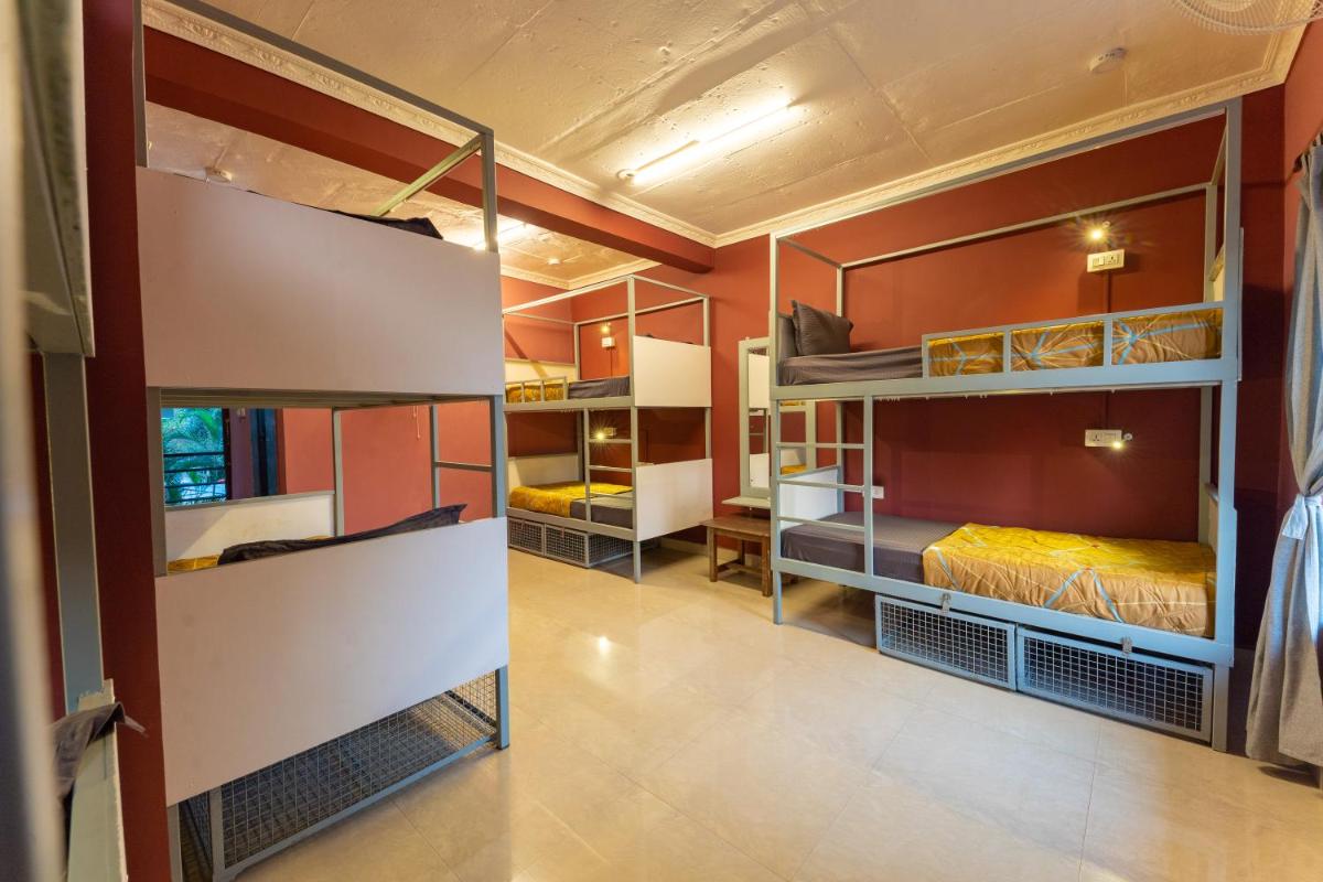 Bunk Bed in Female Dormitory Room   photo 2