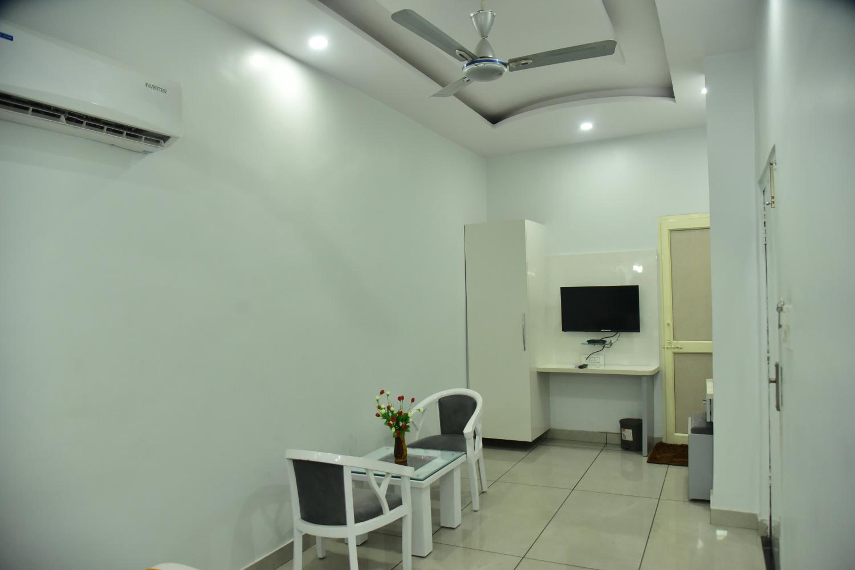 Deluxe Double Room - Photo 5