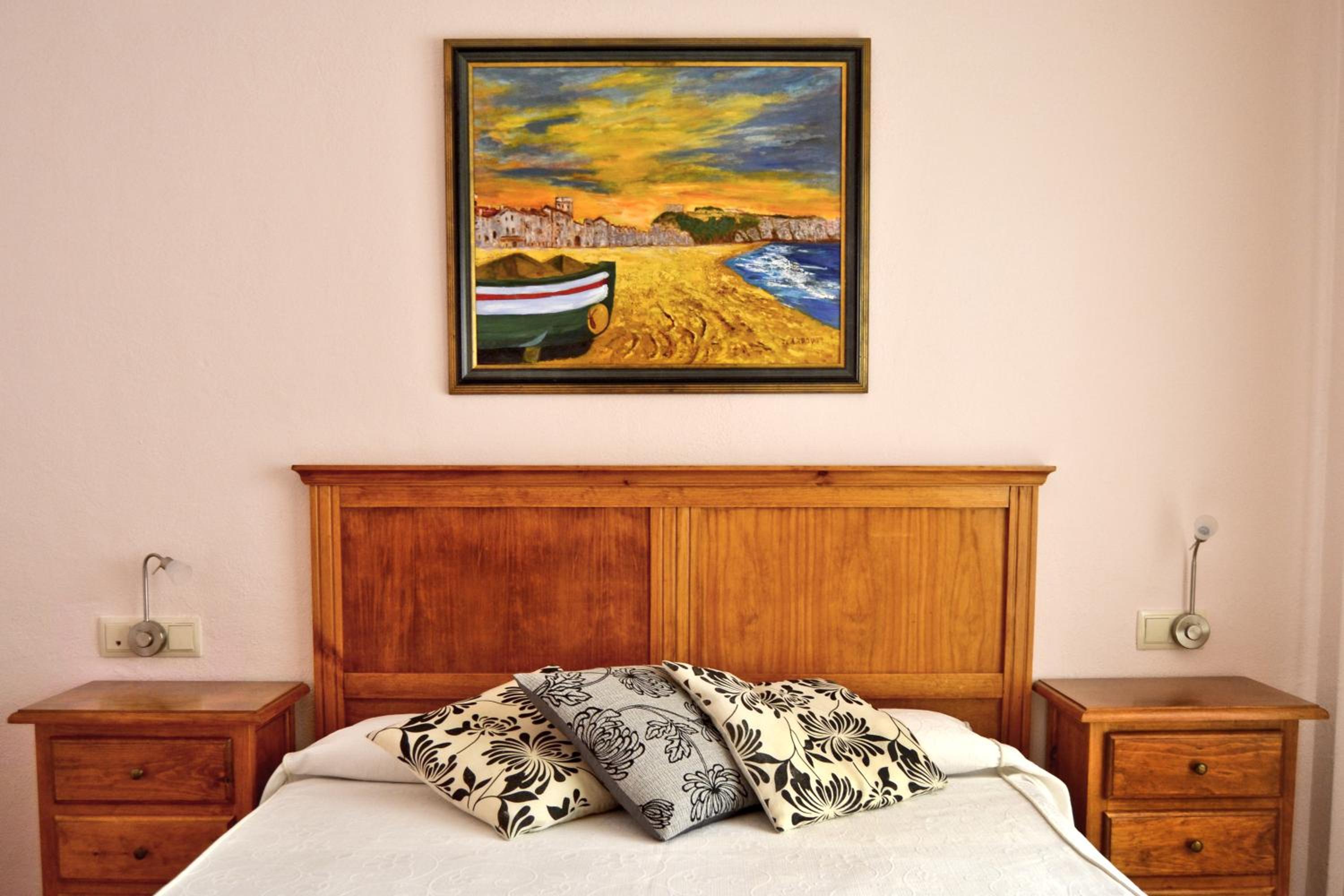 Double or Twin Room - Photo 5