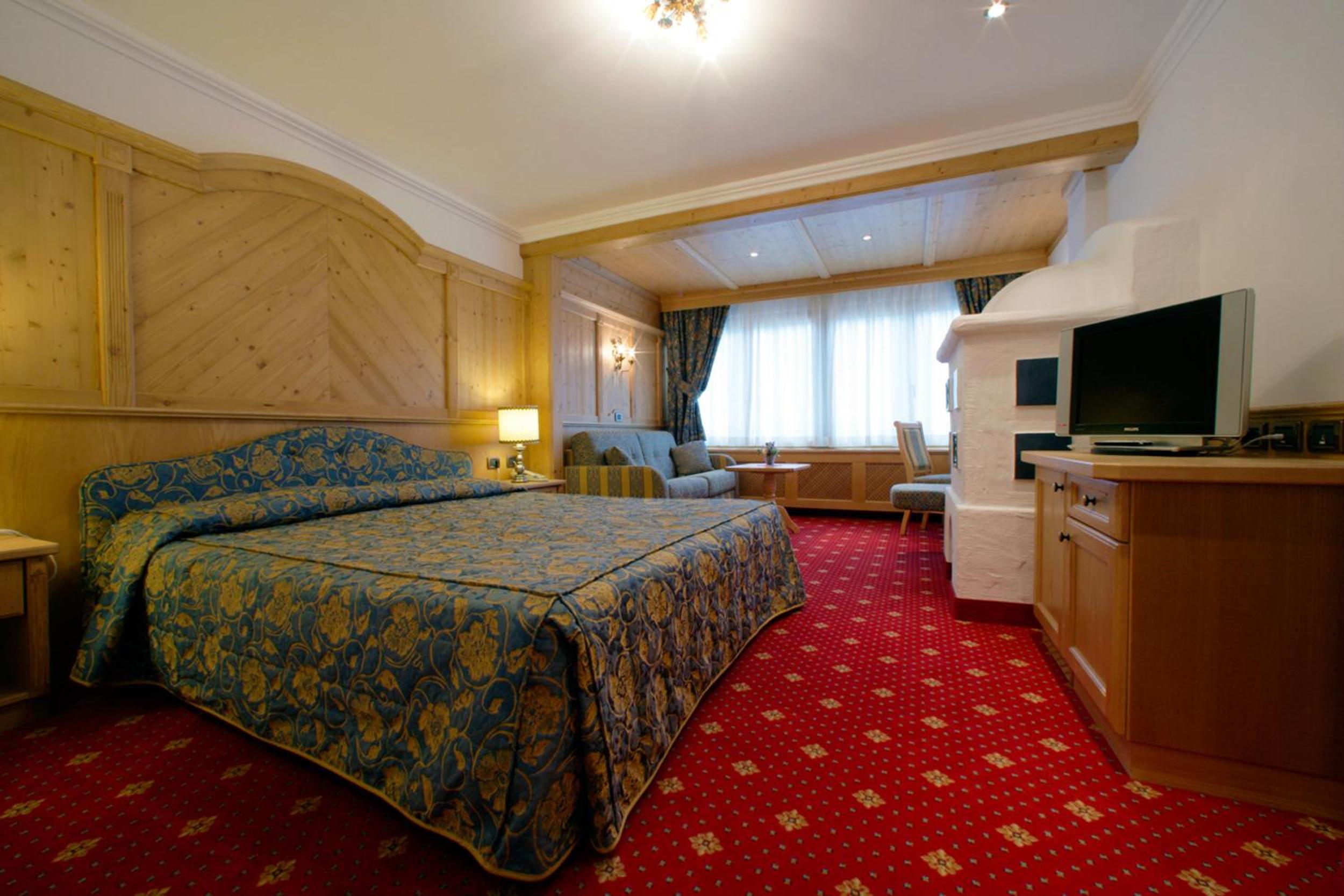 Family Room (2 Adults + 2 Children)