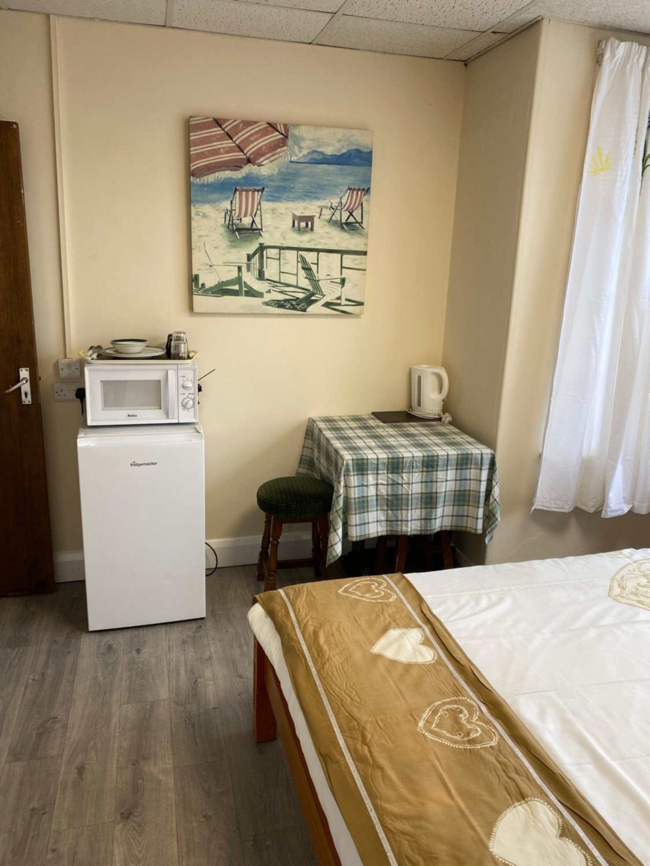 Double Room with Private Bathroom photo 3