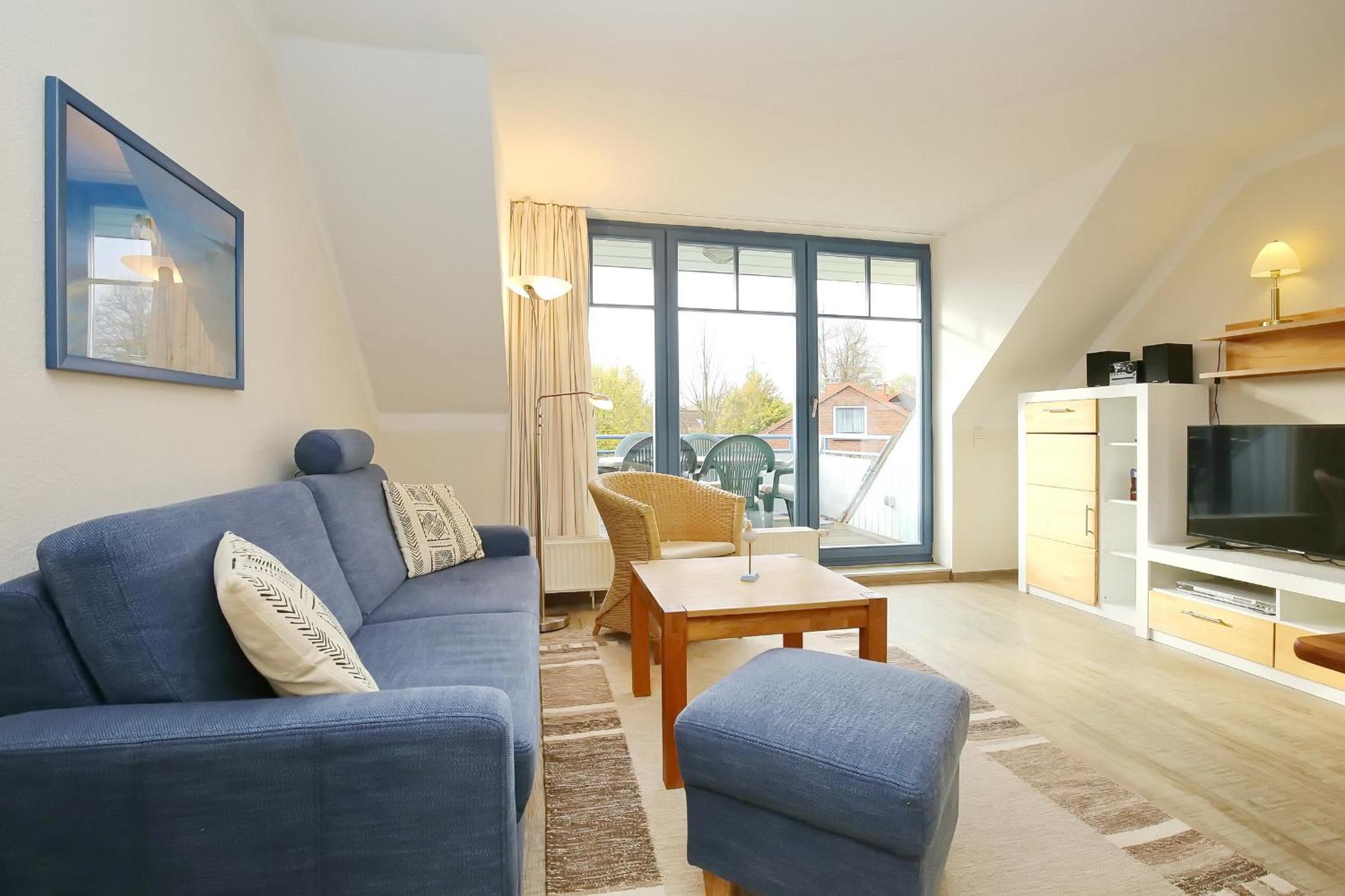 Apartment with Balcony photo 1