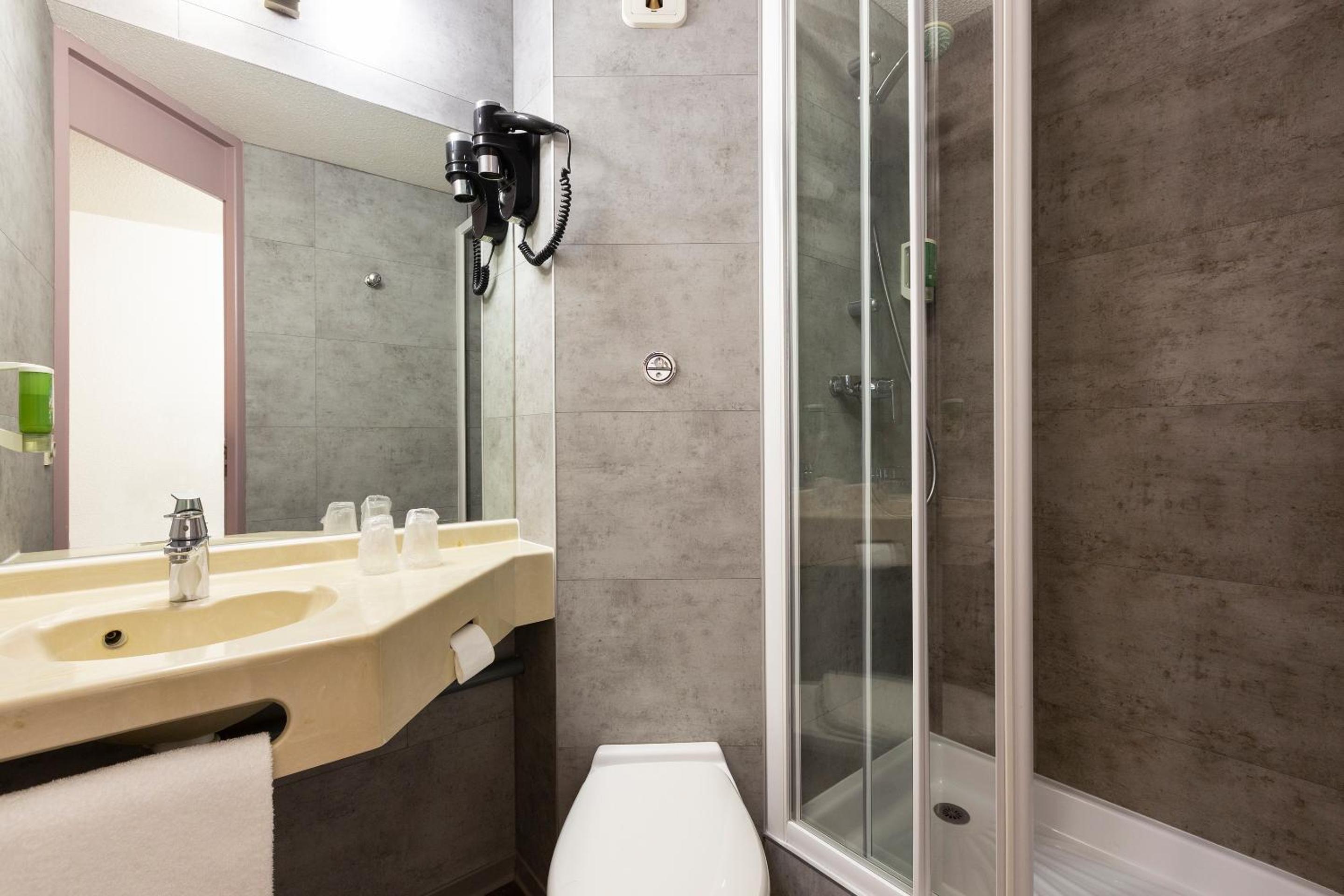 Double Room - Photo 4