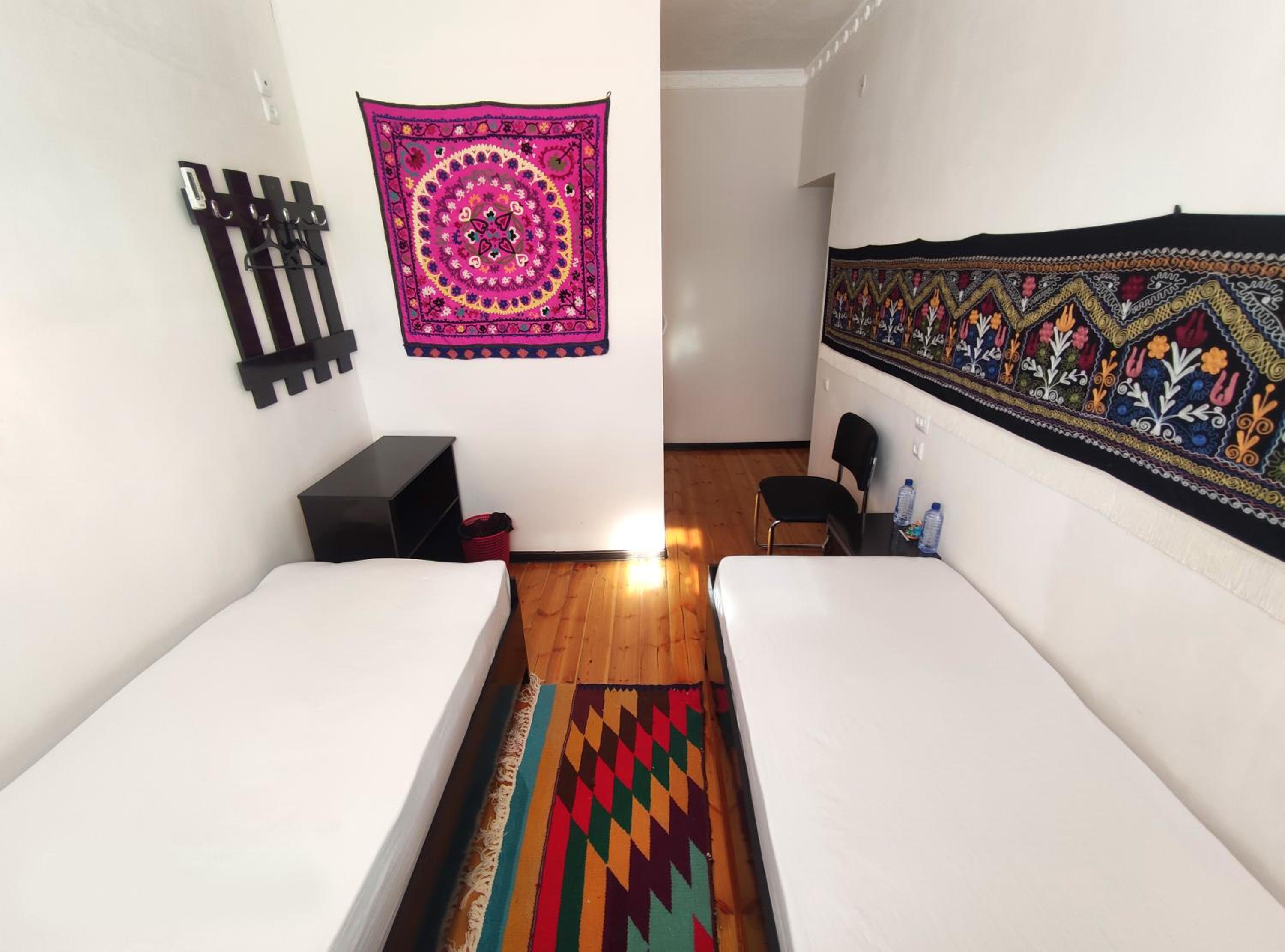 Twin Room with Shower photo 2