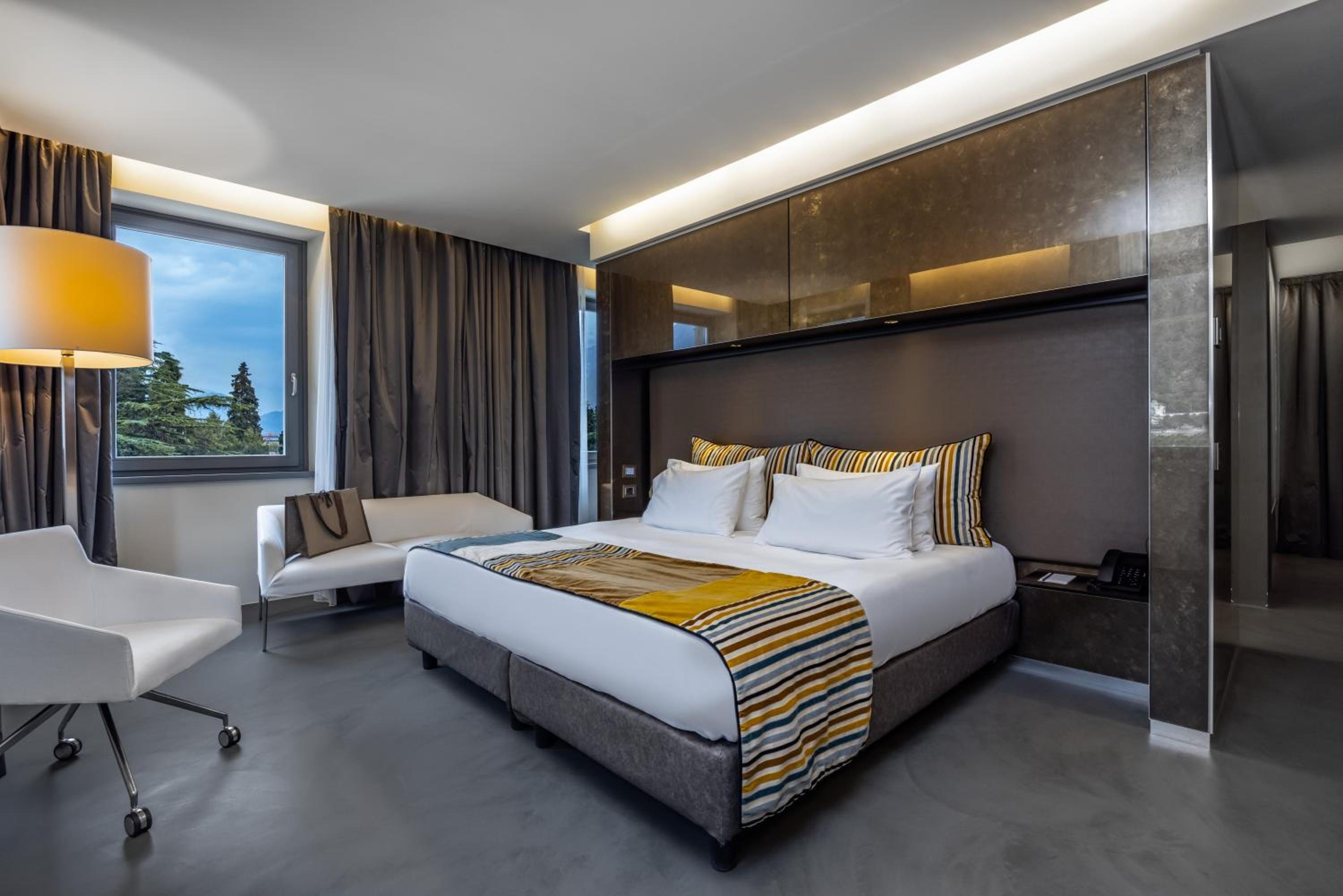 Deluxe Double or Twin Room with Garden View - Photo 3