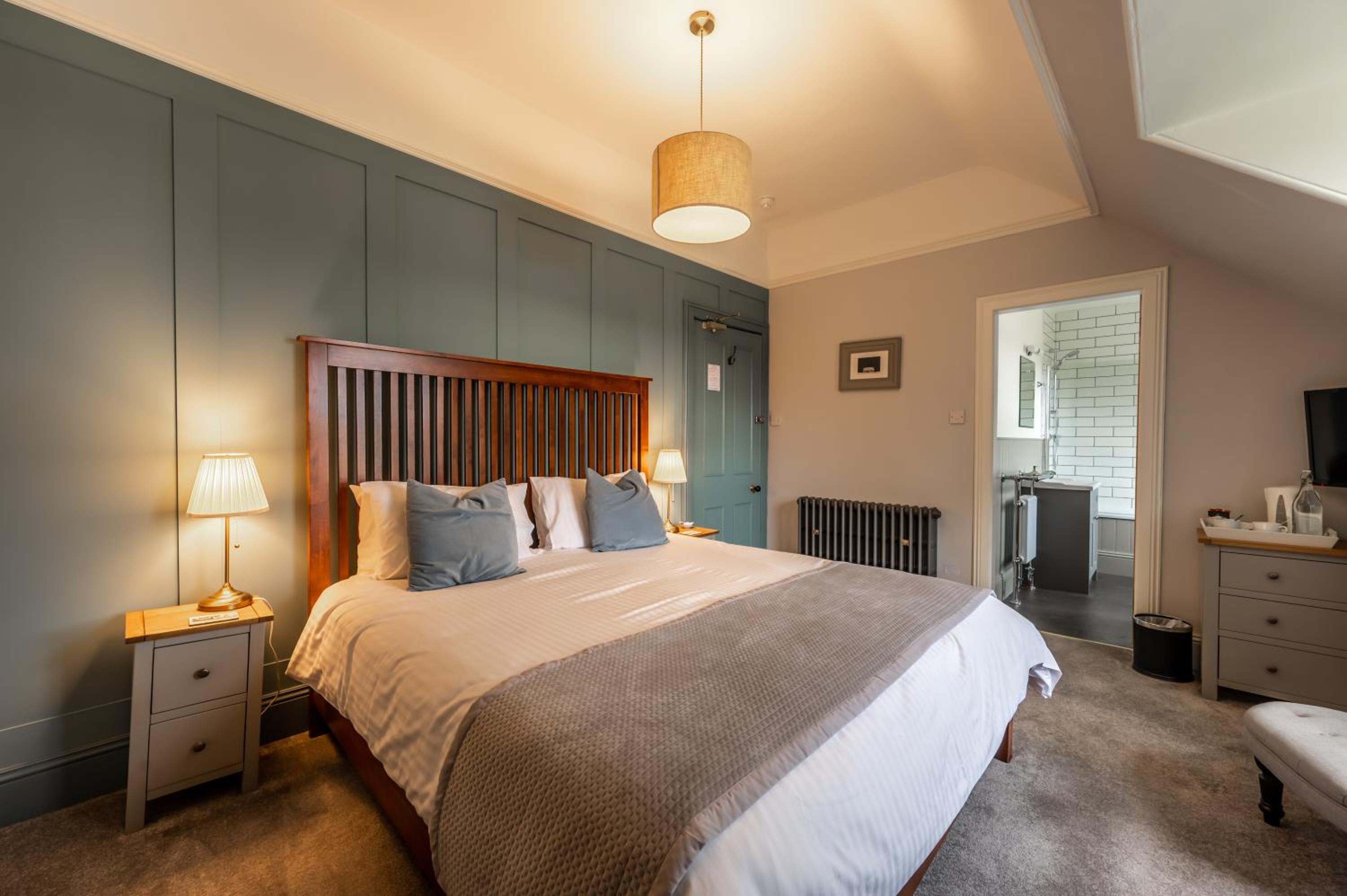 Deluxe King Room