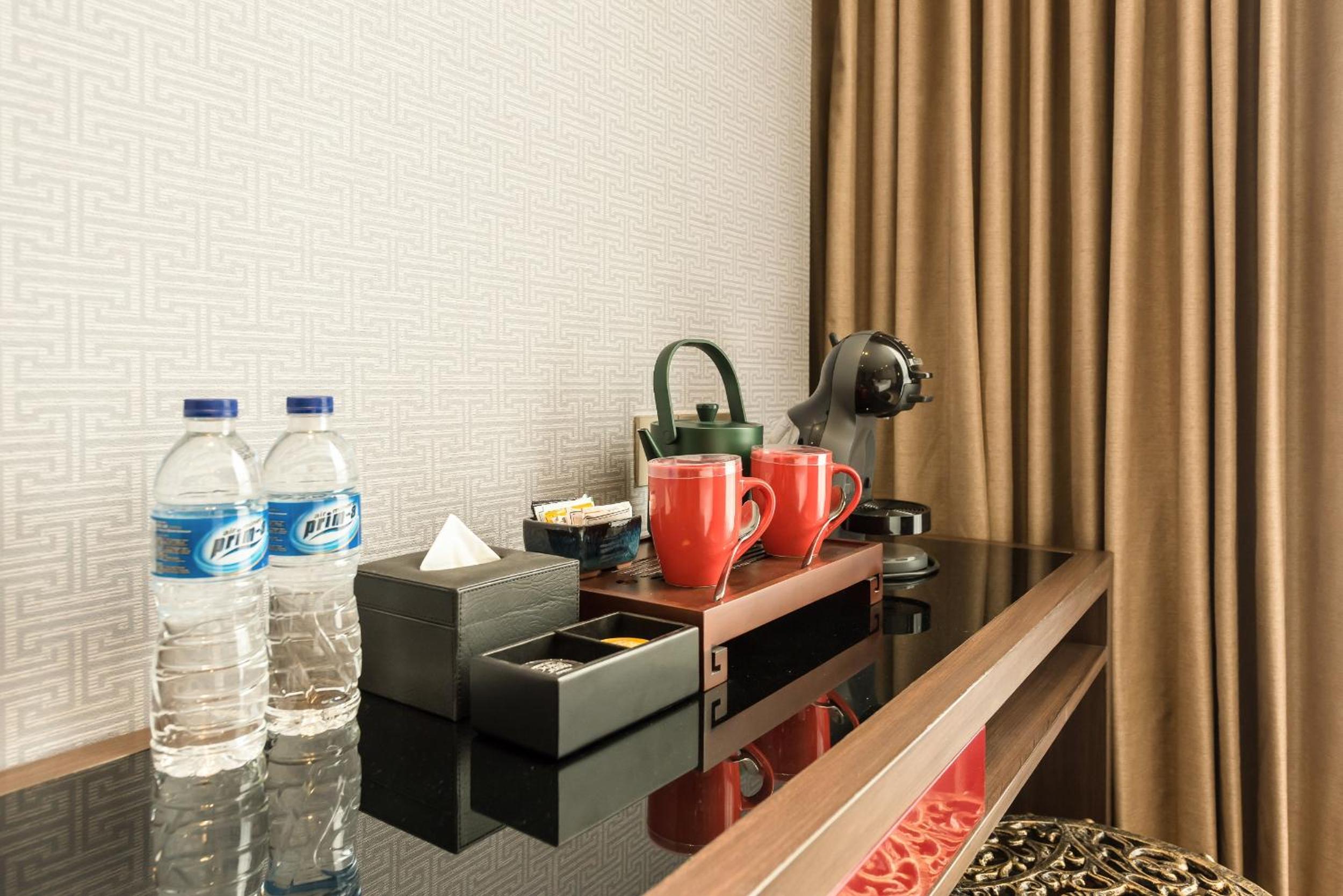 Executive Queen Room - Photo 12