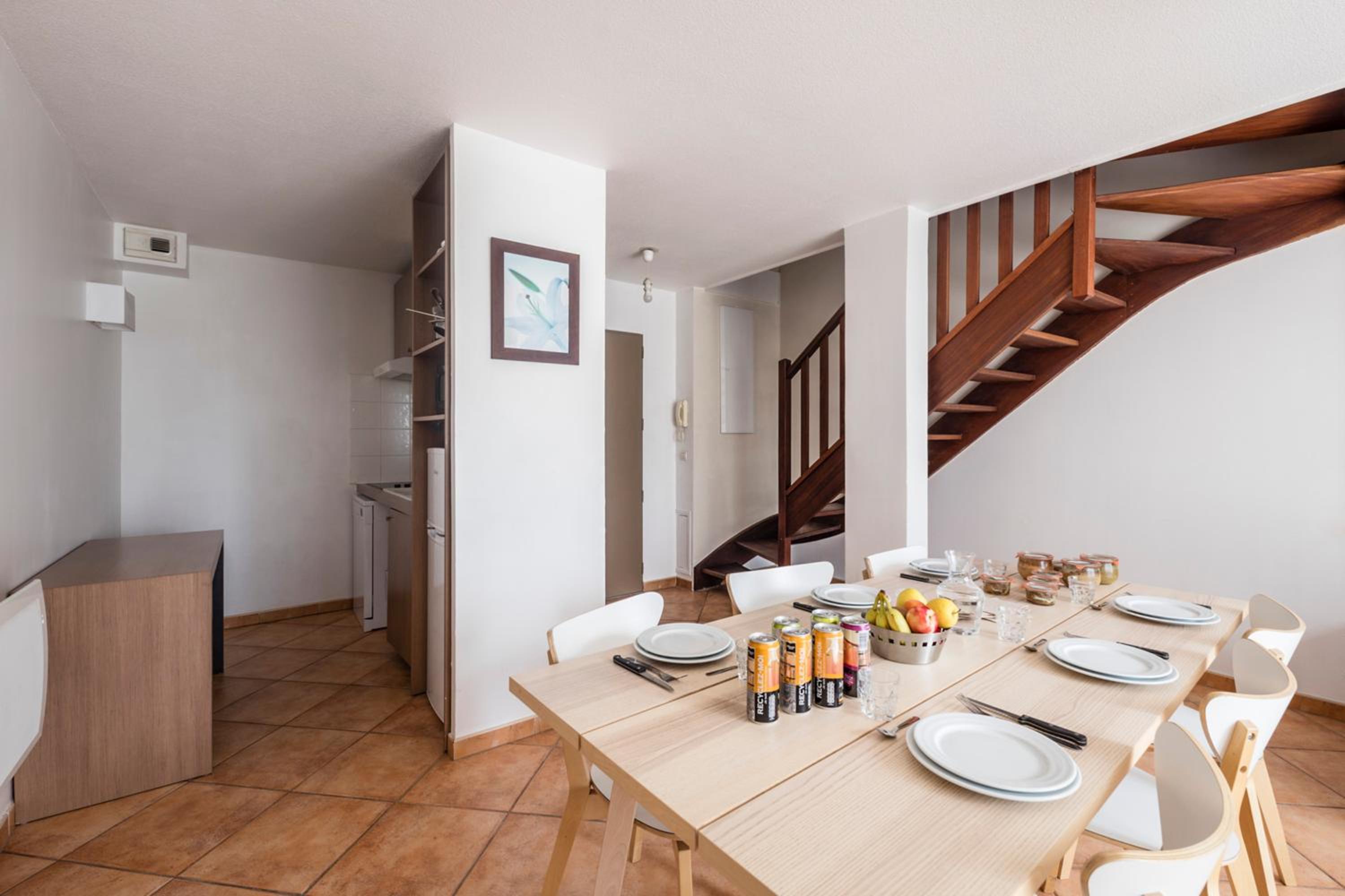 Two-Bedroom Villa - Photo 9