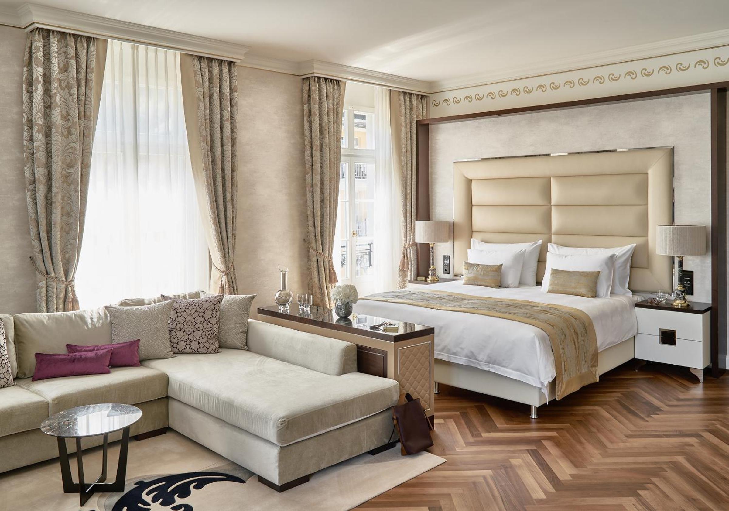 Corner Junior Suite