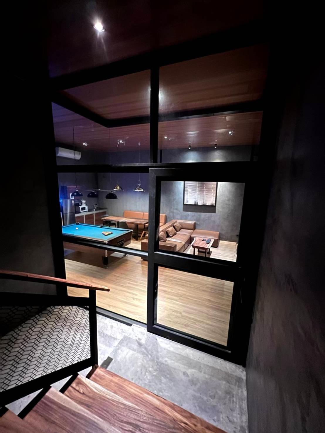 Family 7 Bedroom with Private Pool - Photo 14