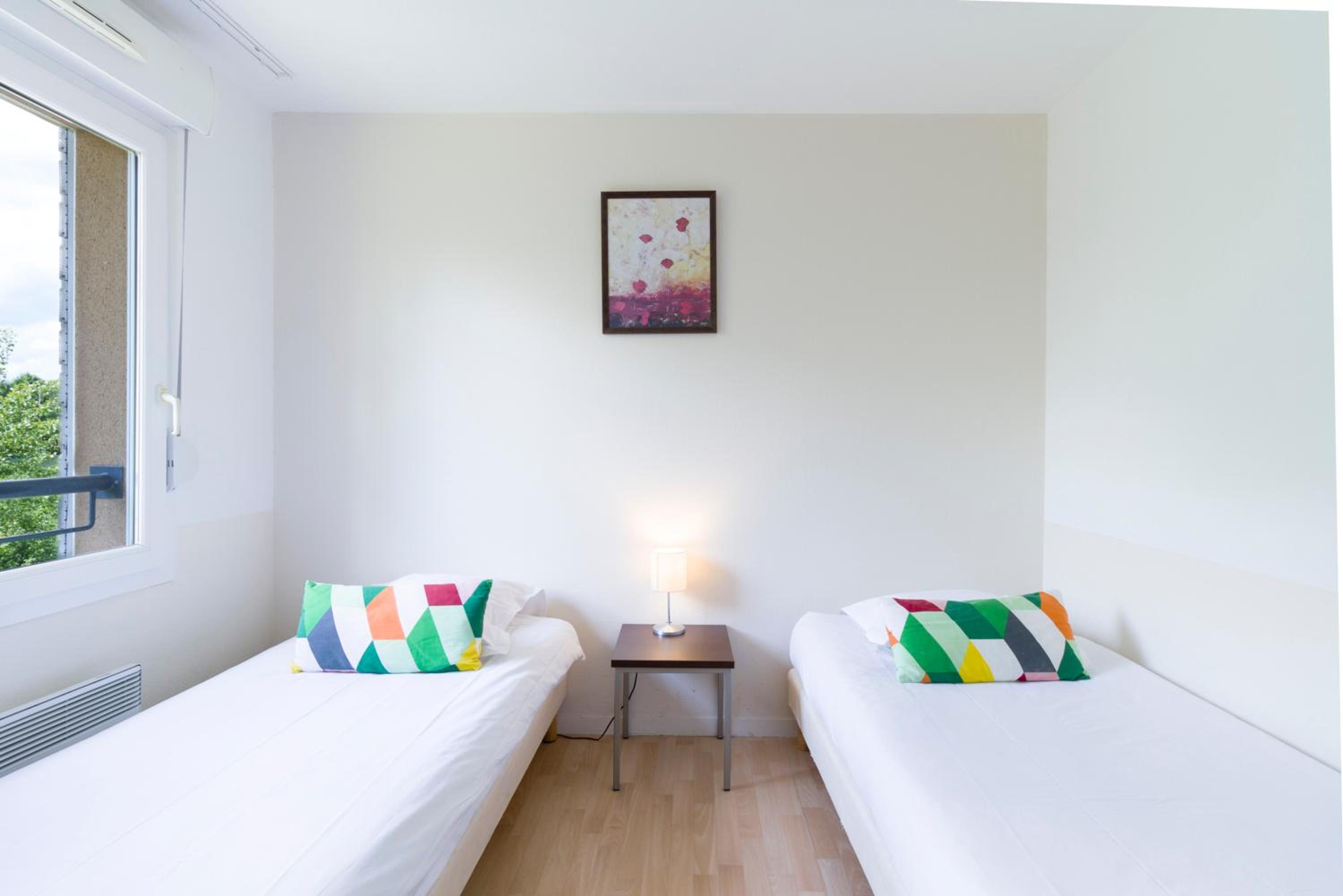 Three-Bedroom Apartment (8 Adults) - Photo 6