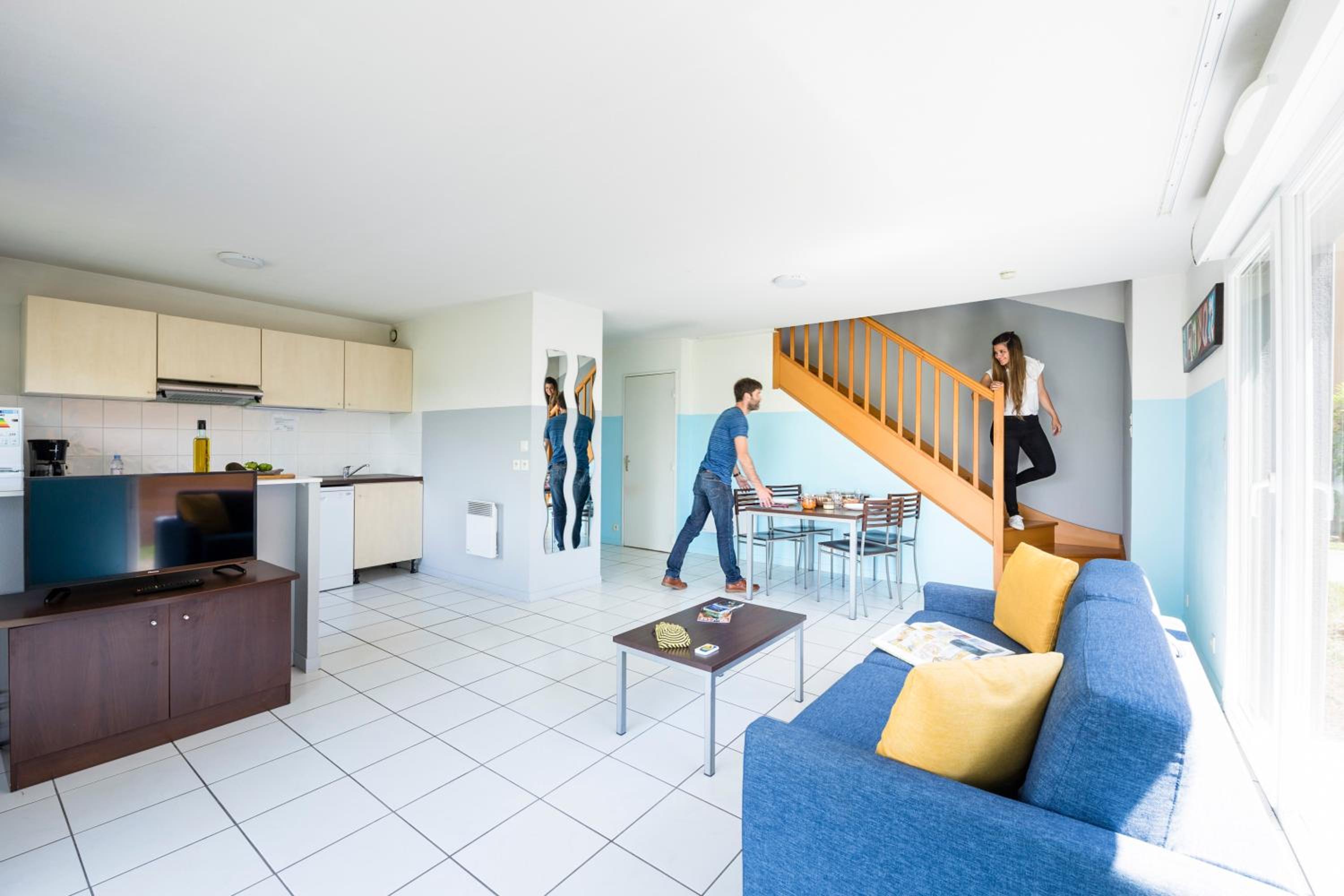 Three-Bedroom Apartment (8 Adults) - Photo 4