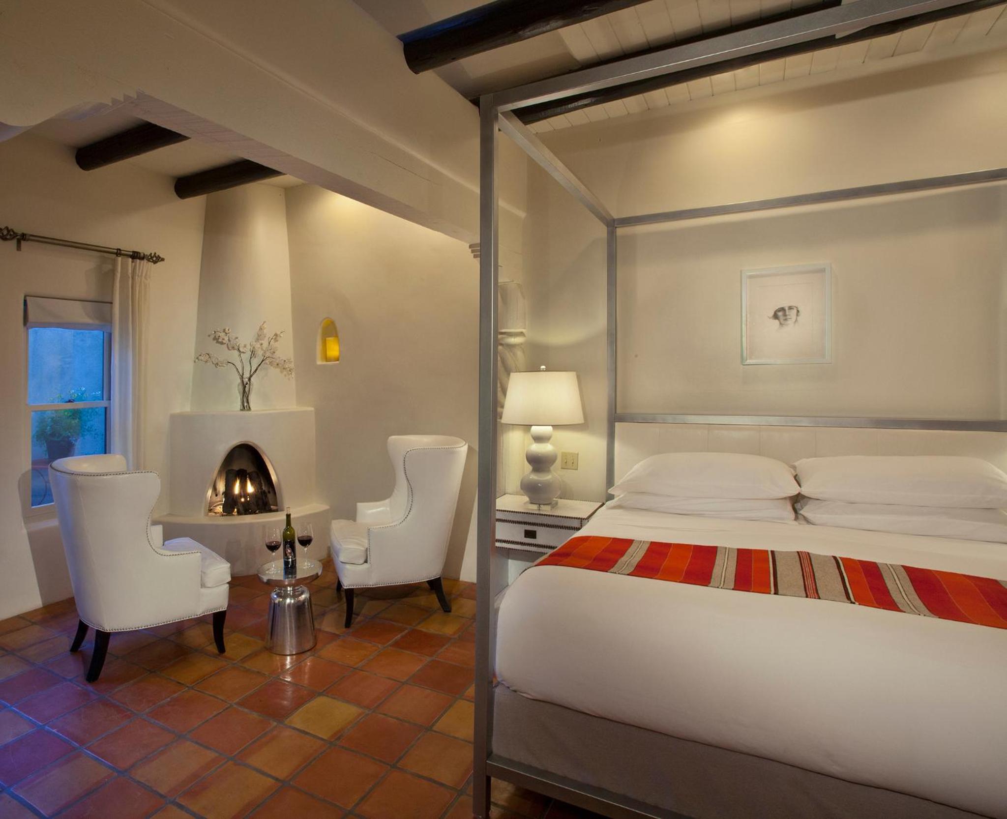 Deluxe King Room photo 1