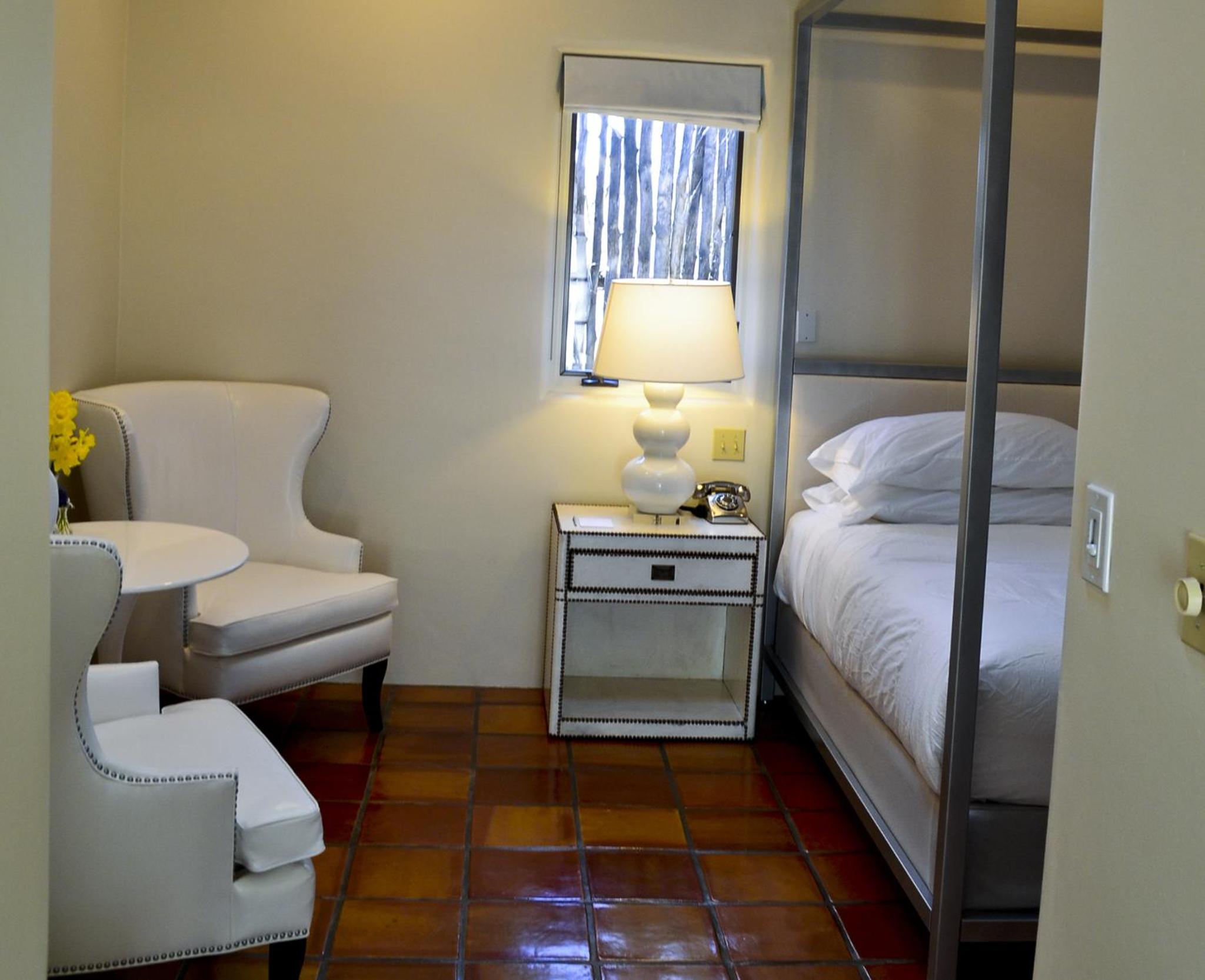 Standard King Room photo 1