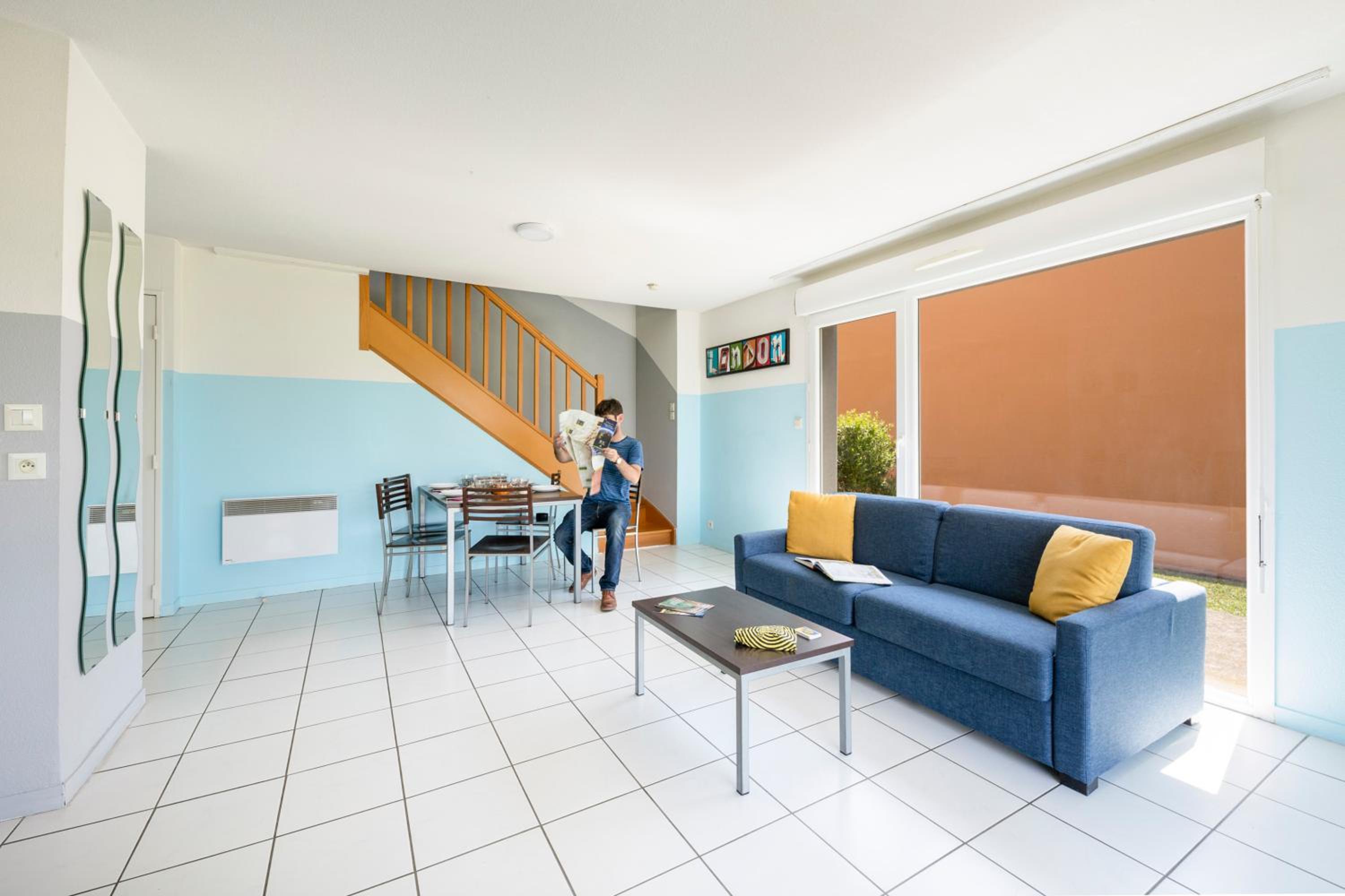 Three-Bedroom Apartment (8 Adults) - Photo 5