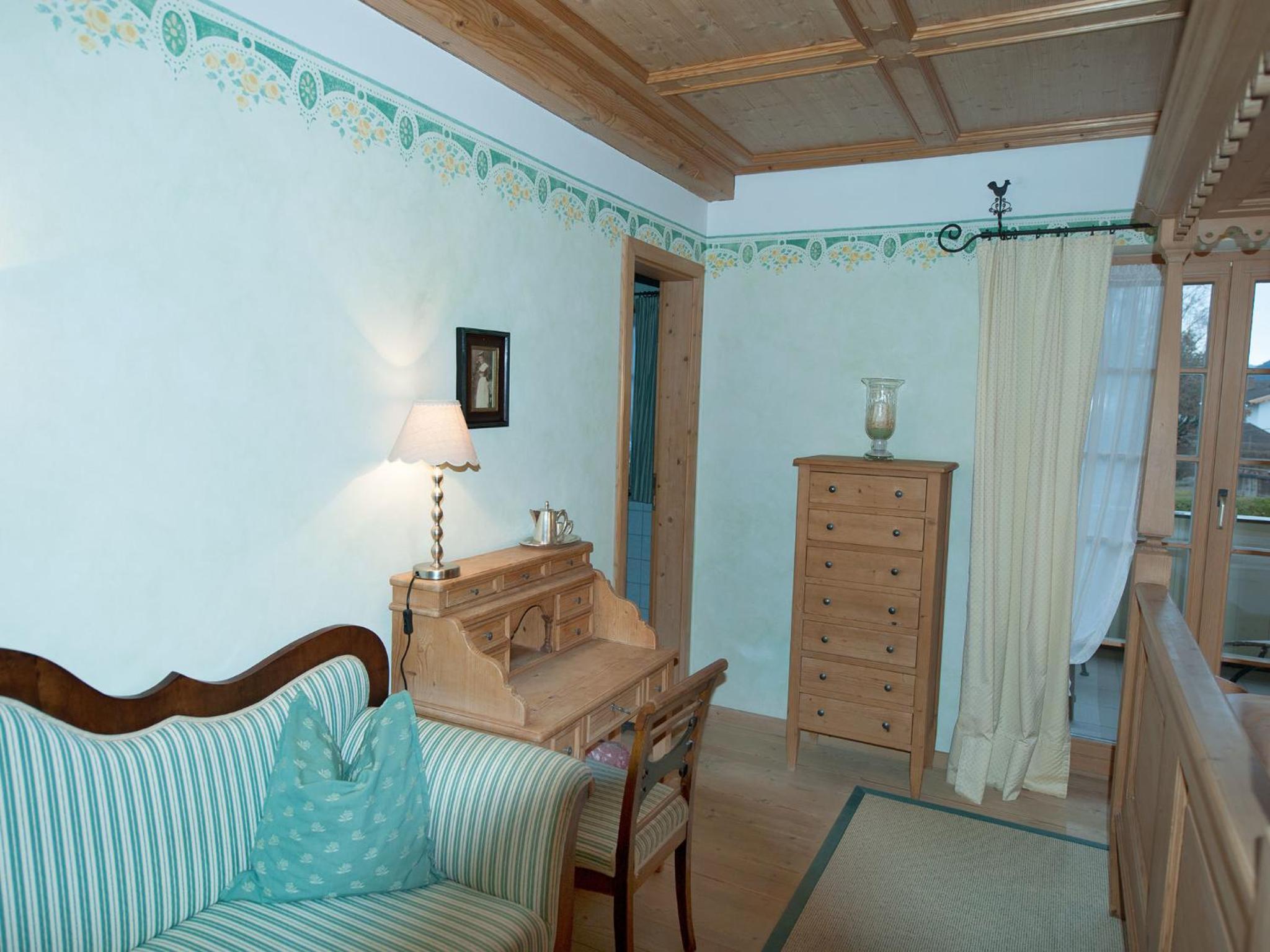Double Room with Balcony - Photo 2