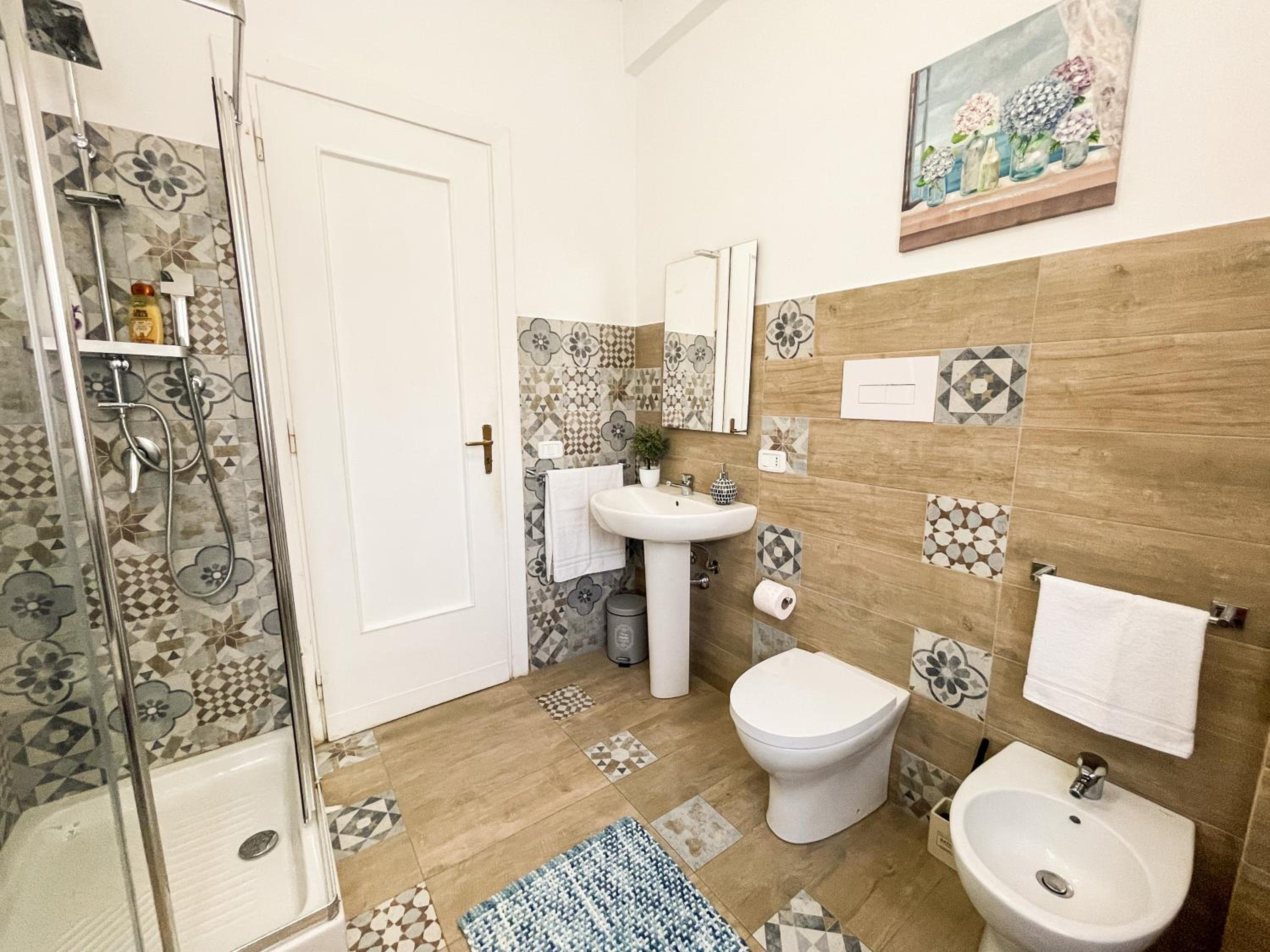 Double Room with Private Bathroom - Photo 5