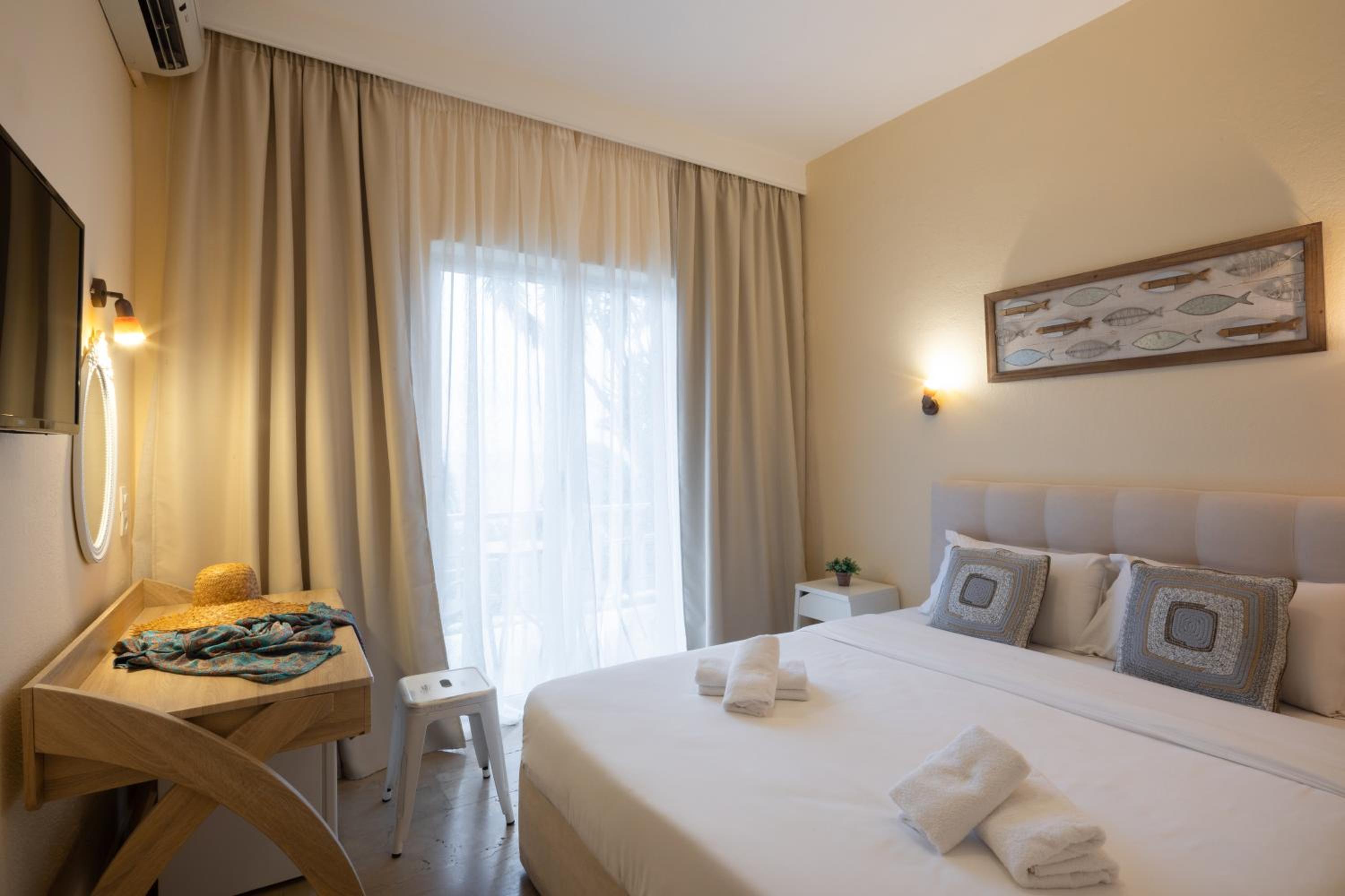 Double Room with Sea View - Photo 5