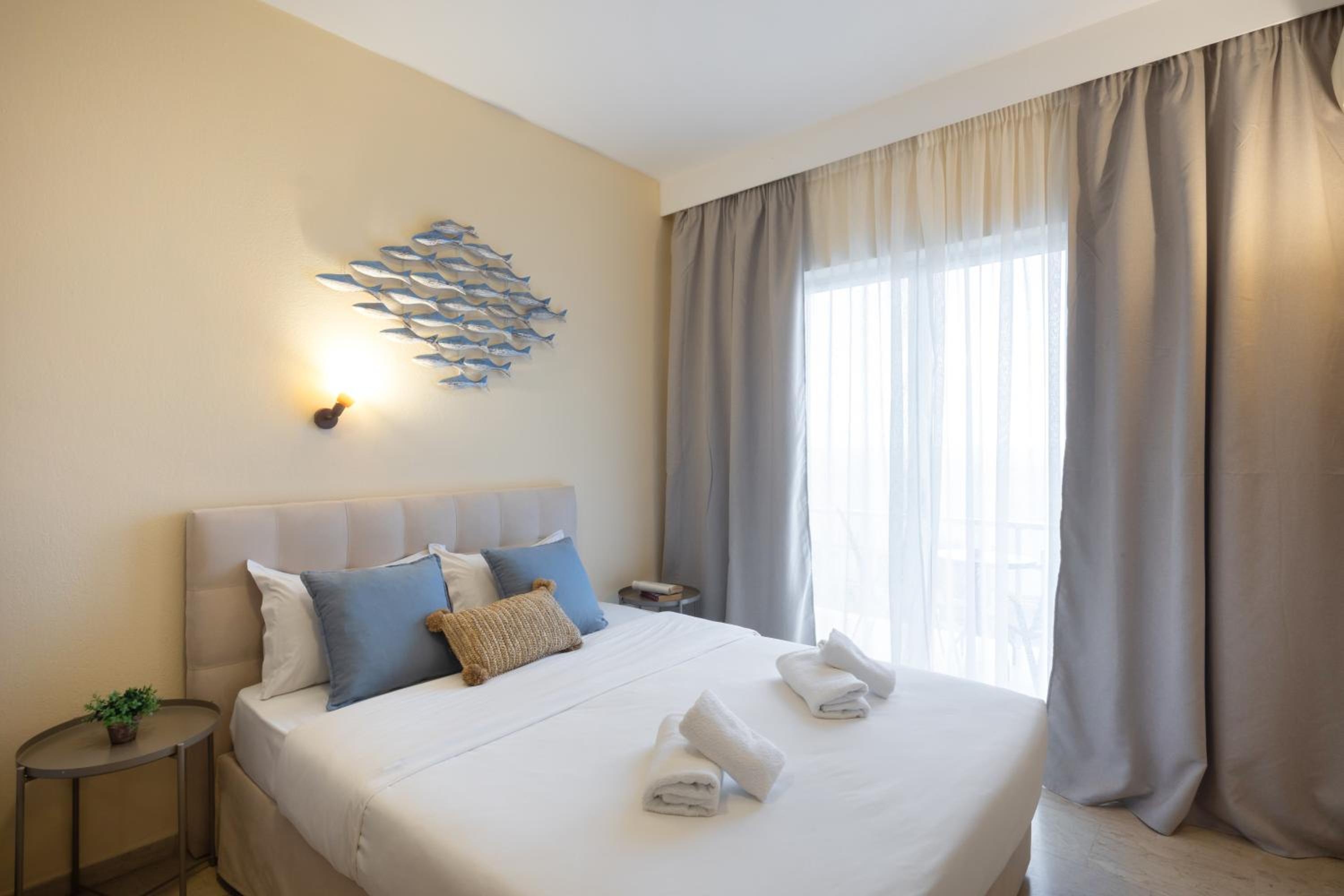 Double Room with Sea View - Photo 4