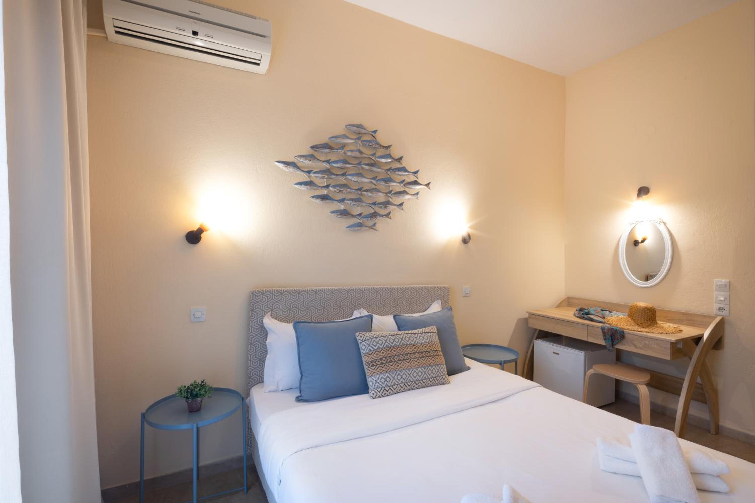 Double Room - Photo 2