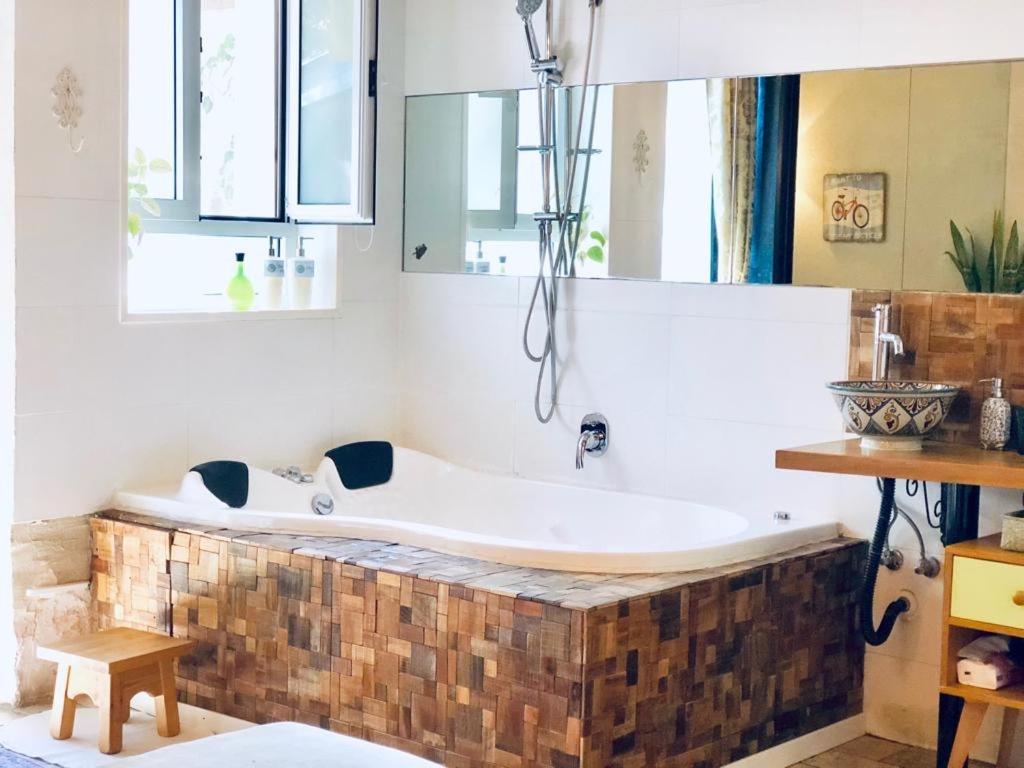 Double room with Spa Bath and Terrace - Ehad Ha'am st. 4 - Photo 11