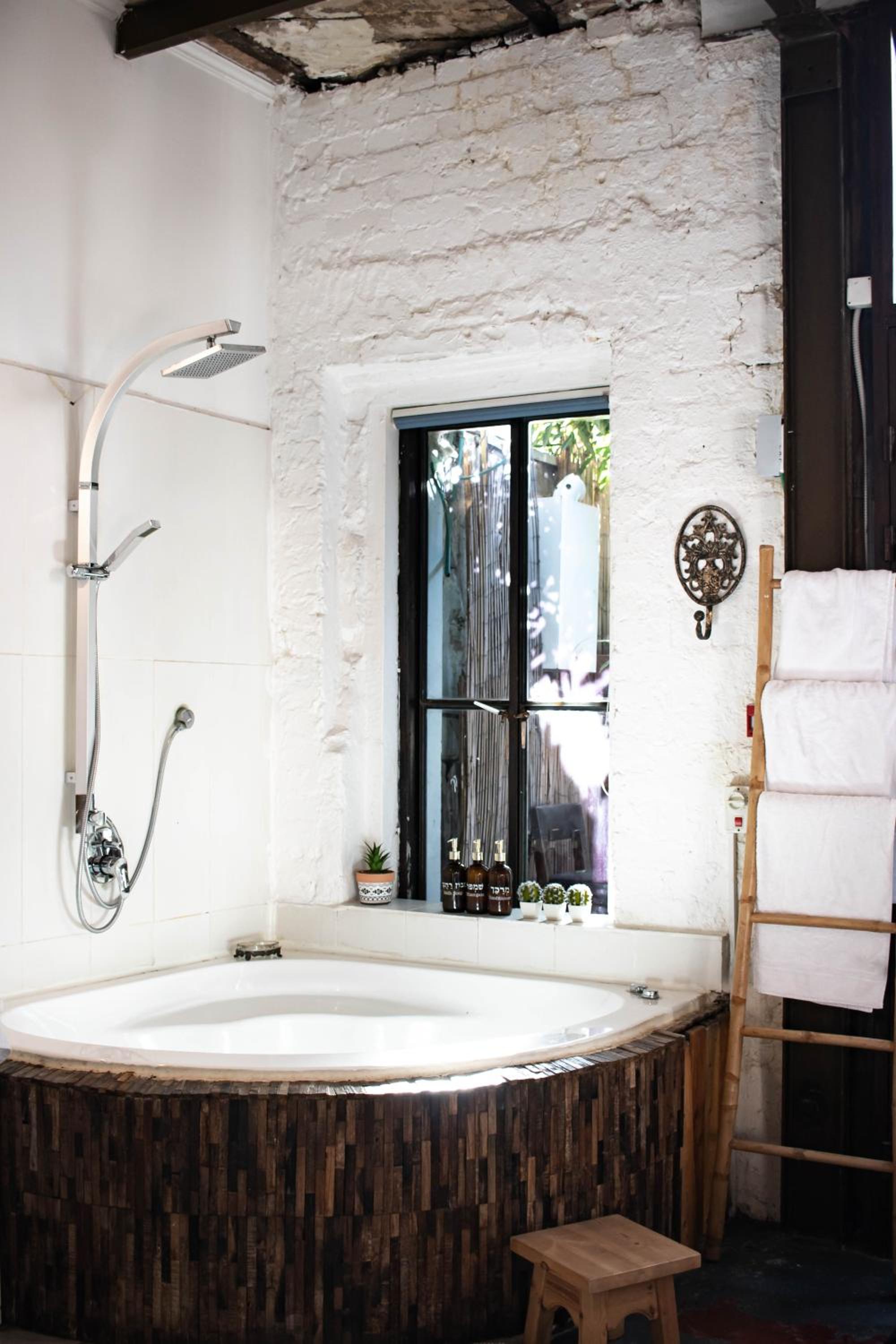 Deluxe Suite with Spa Bath - Ehad Ha'am st. 4 - Photo 24