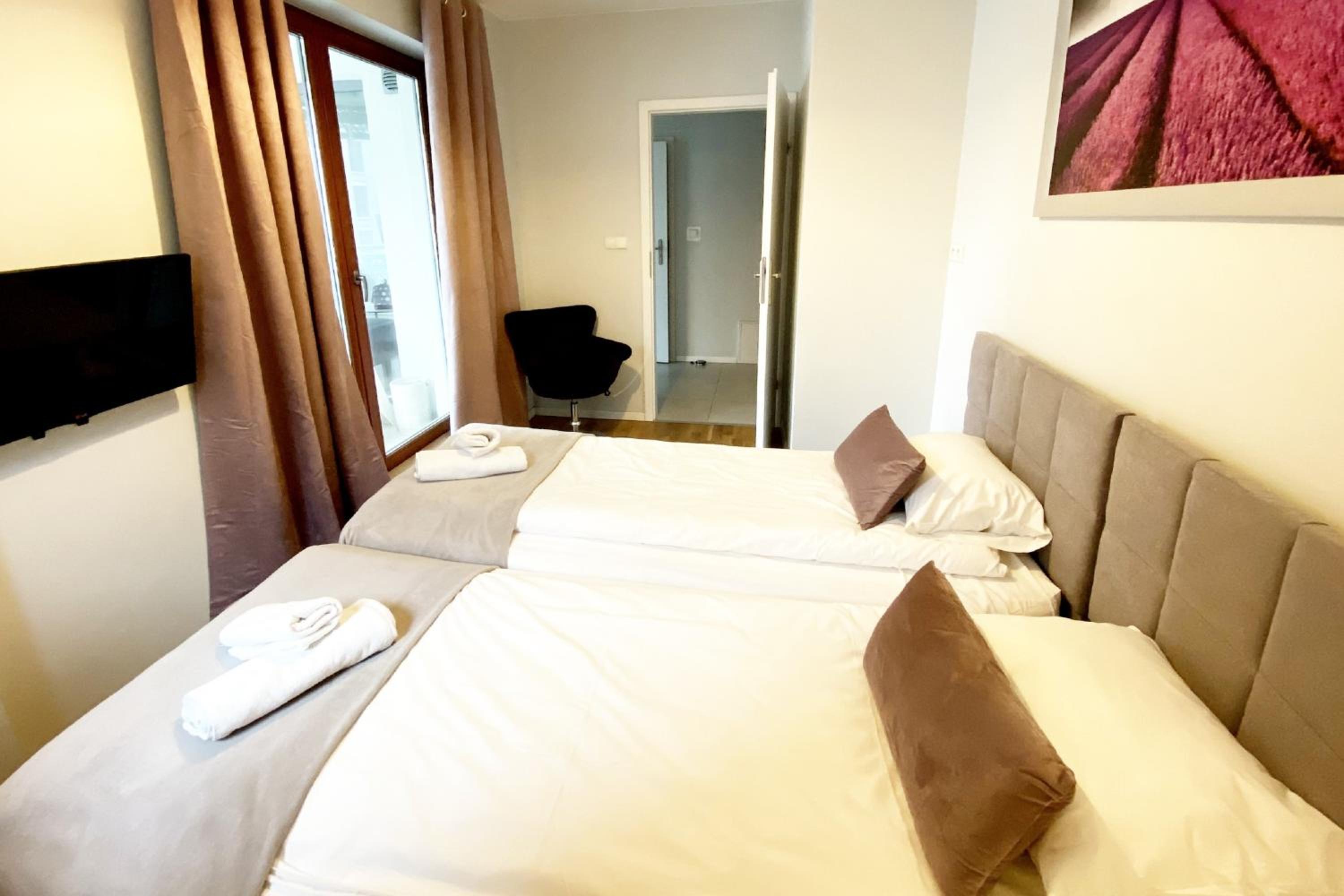 Deluxe Apartment with Balcony