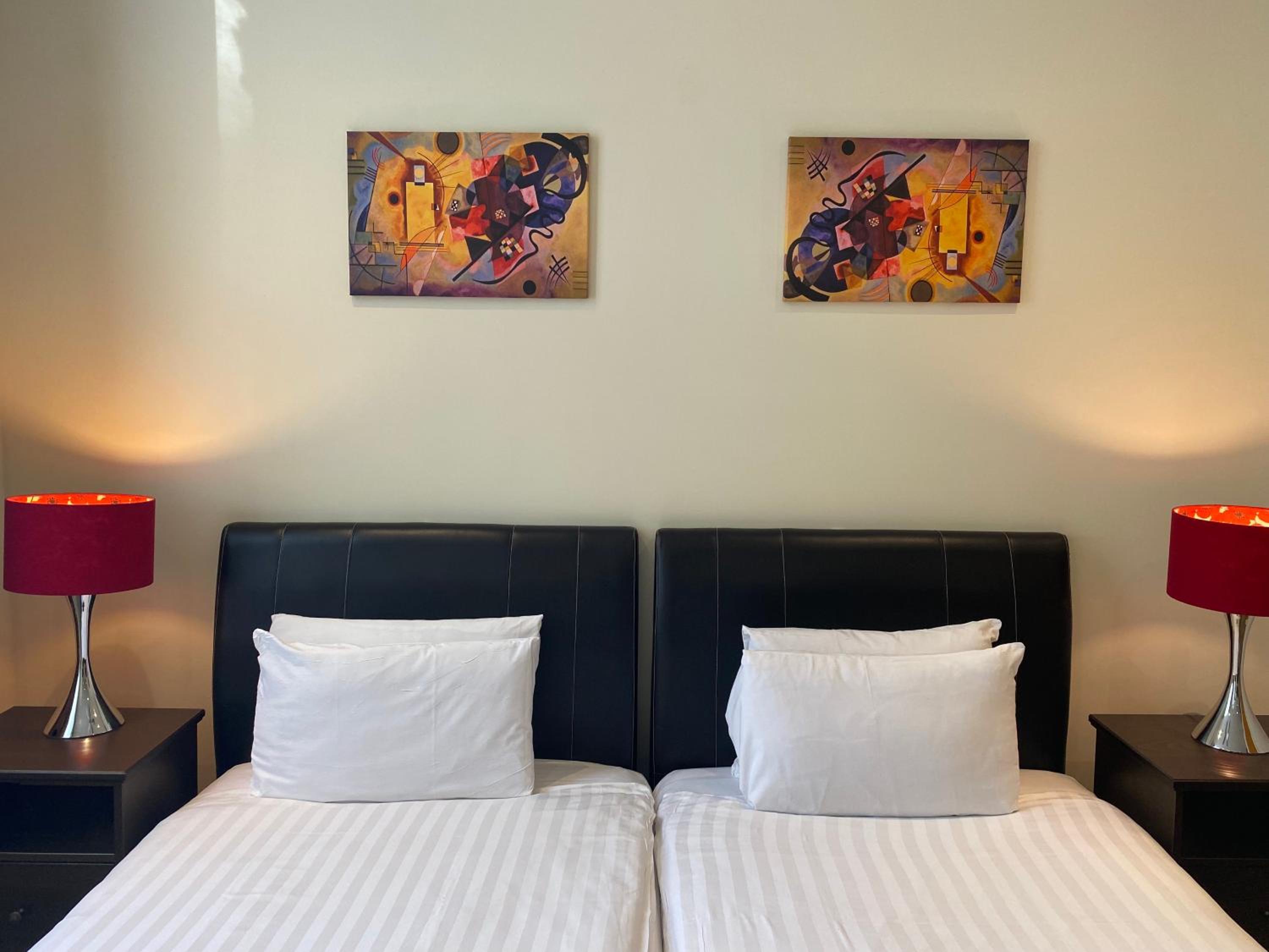 Two-Bedroom Apartment (6 Adults) photo 3