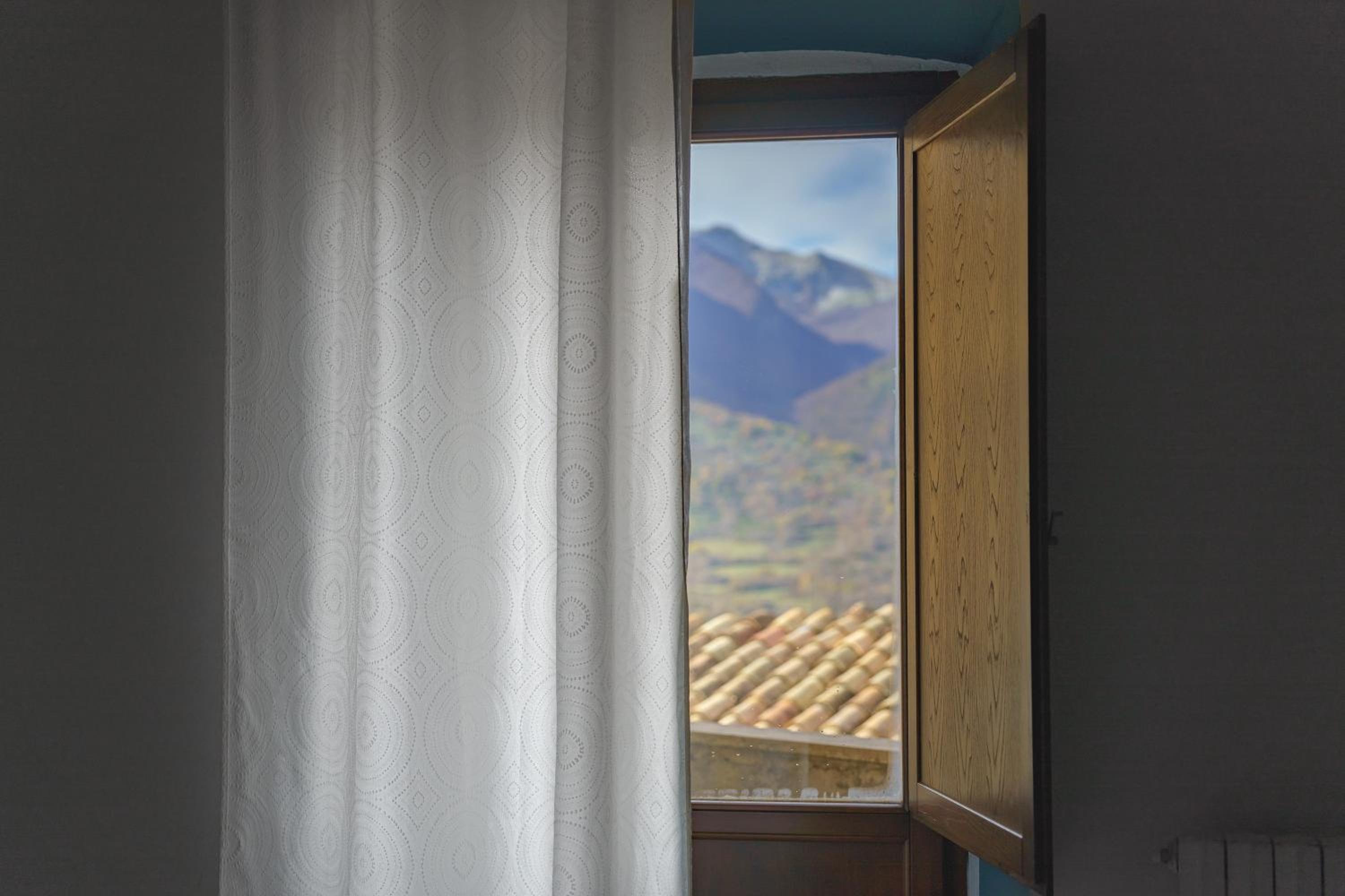 Deluxe Double or Twin Room - Photo 2