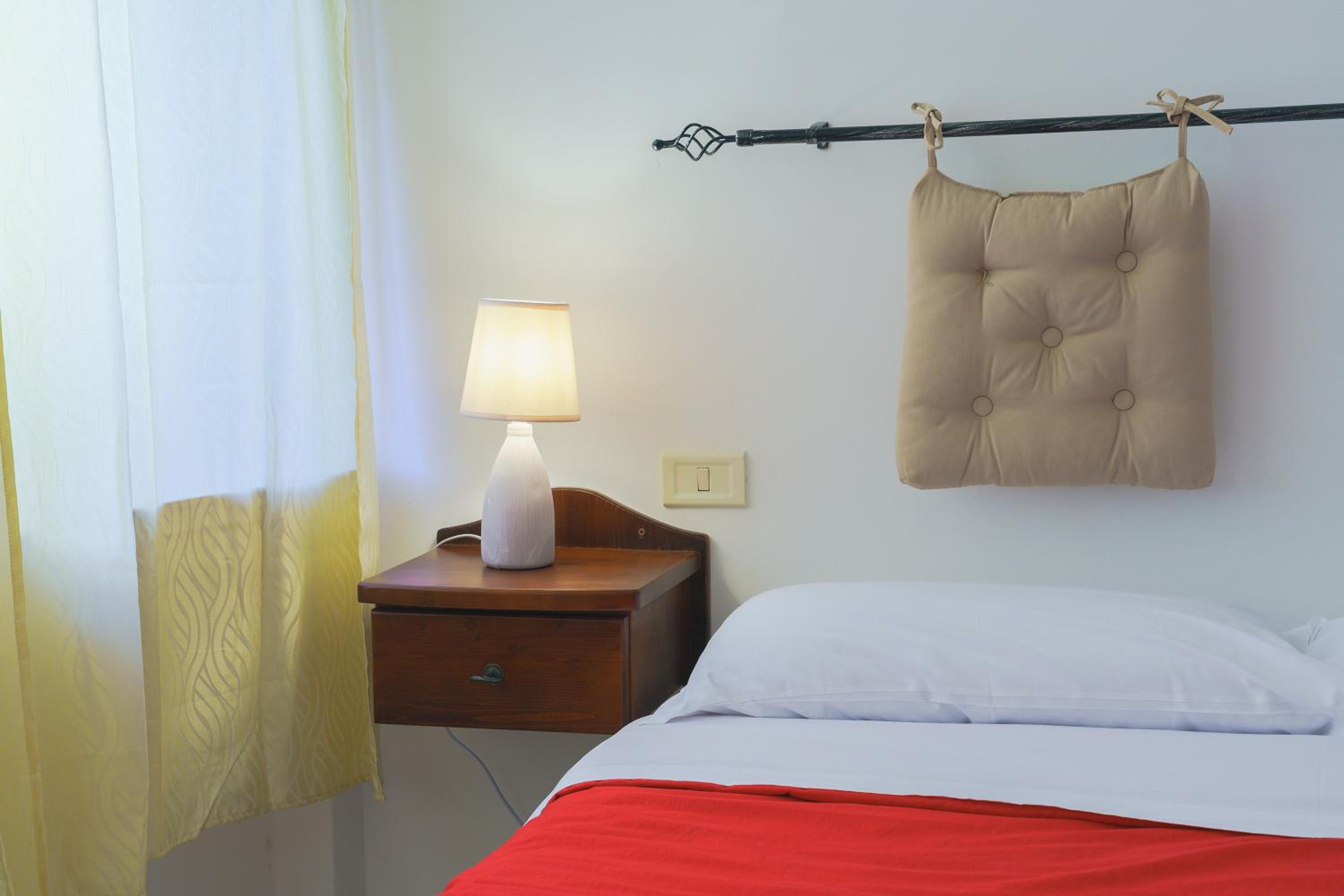 Quadruple Room with Private External Bathroom - Photo 12