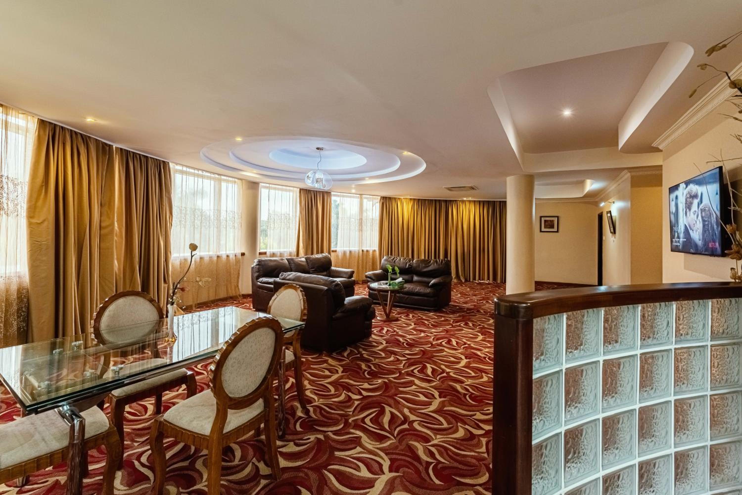 Executive Suite photo 3