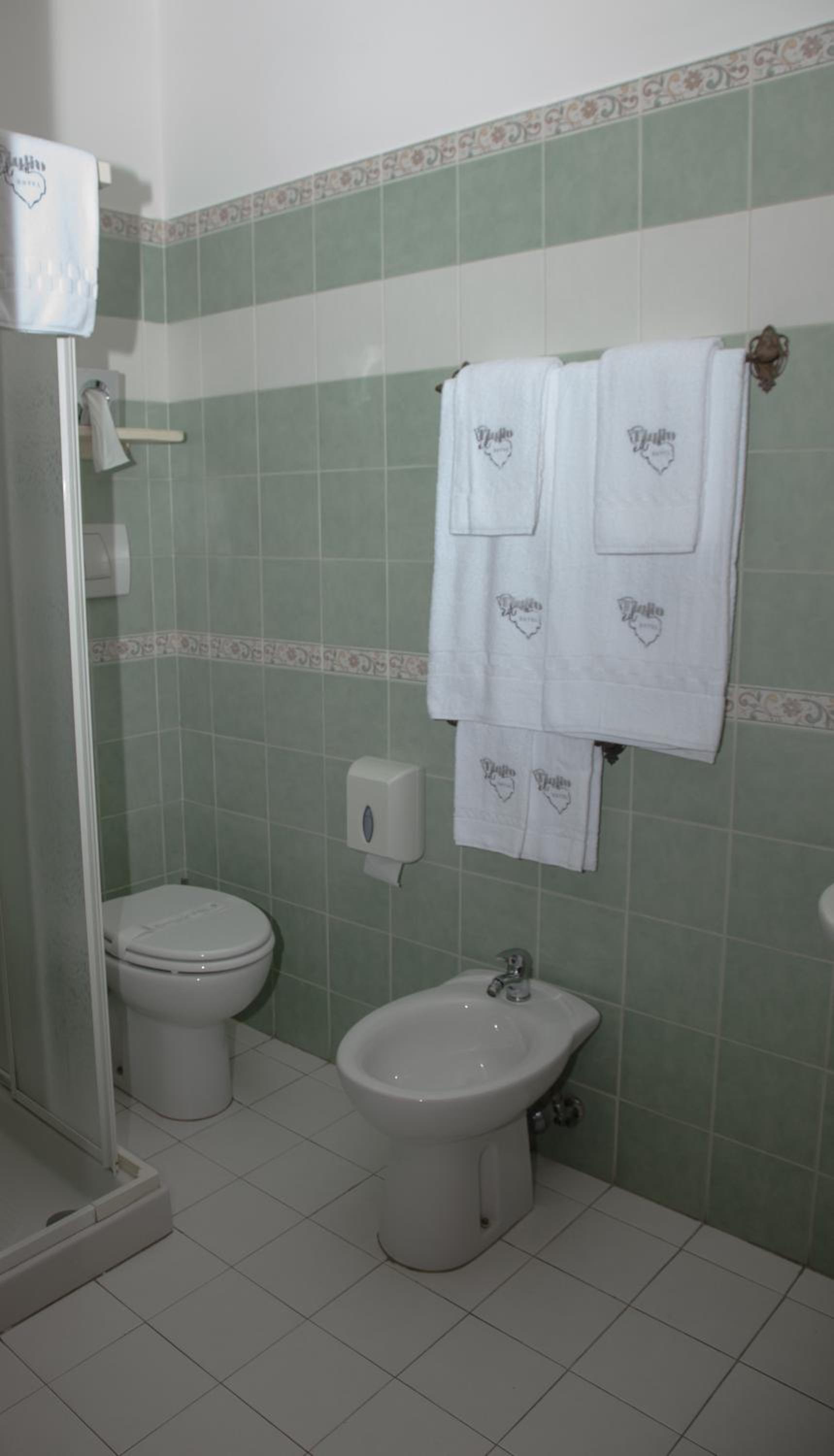 Triple Room - Disability Access photo 3