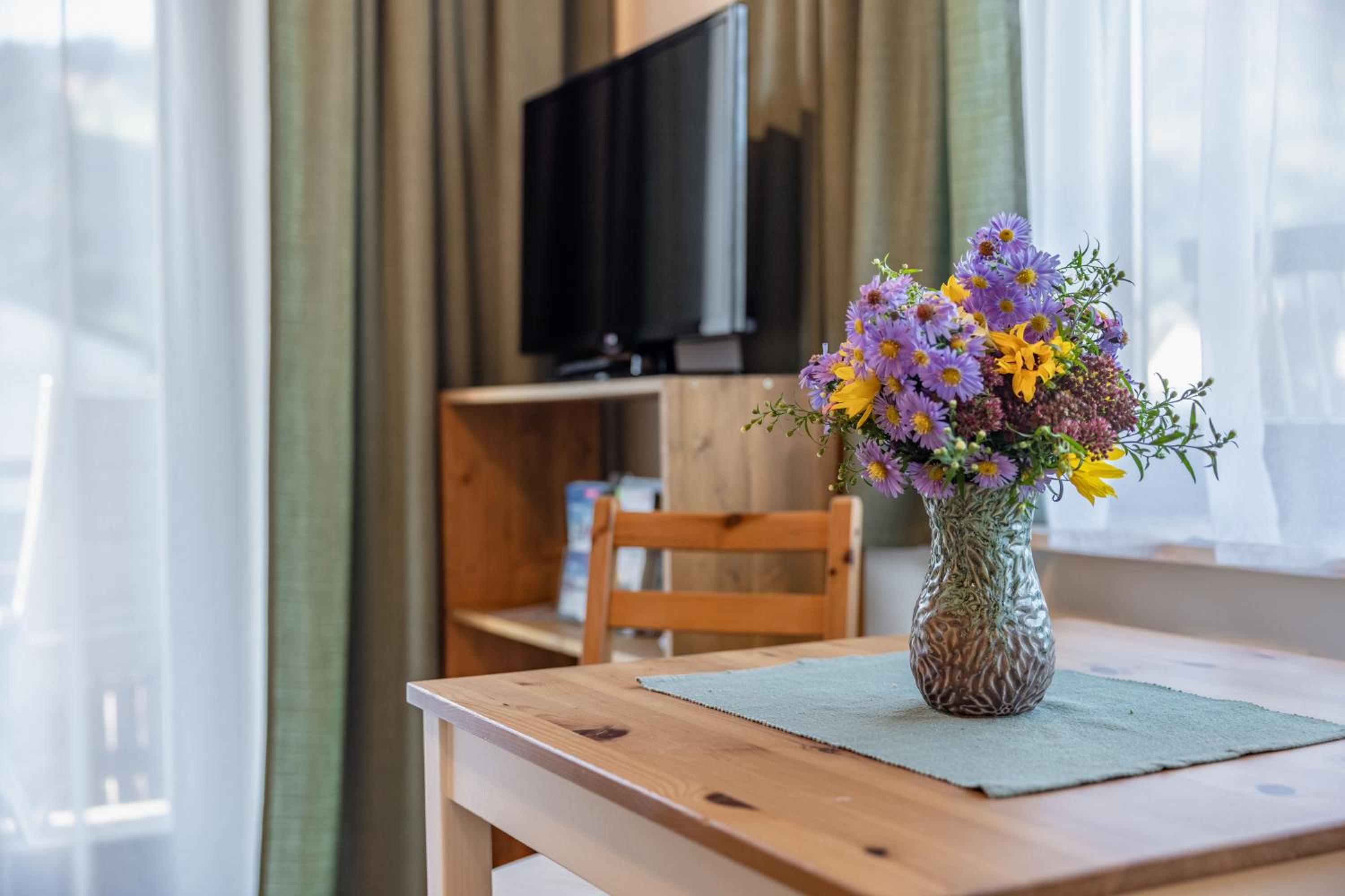 Double Room with Balcony - Photo 3