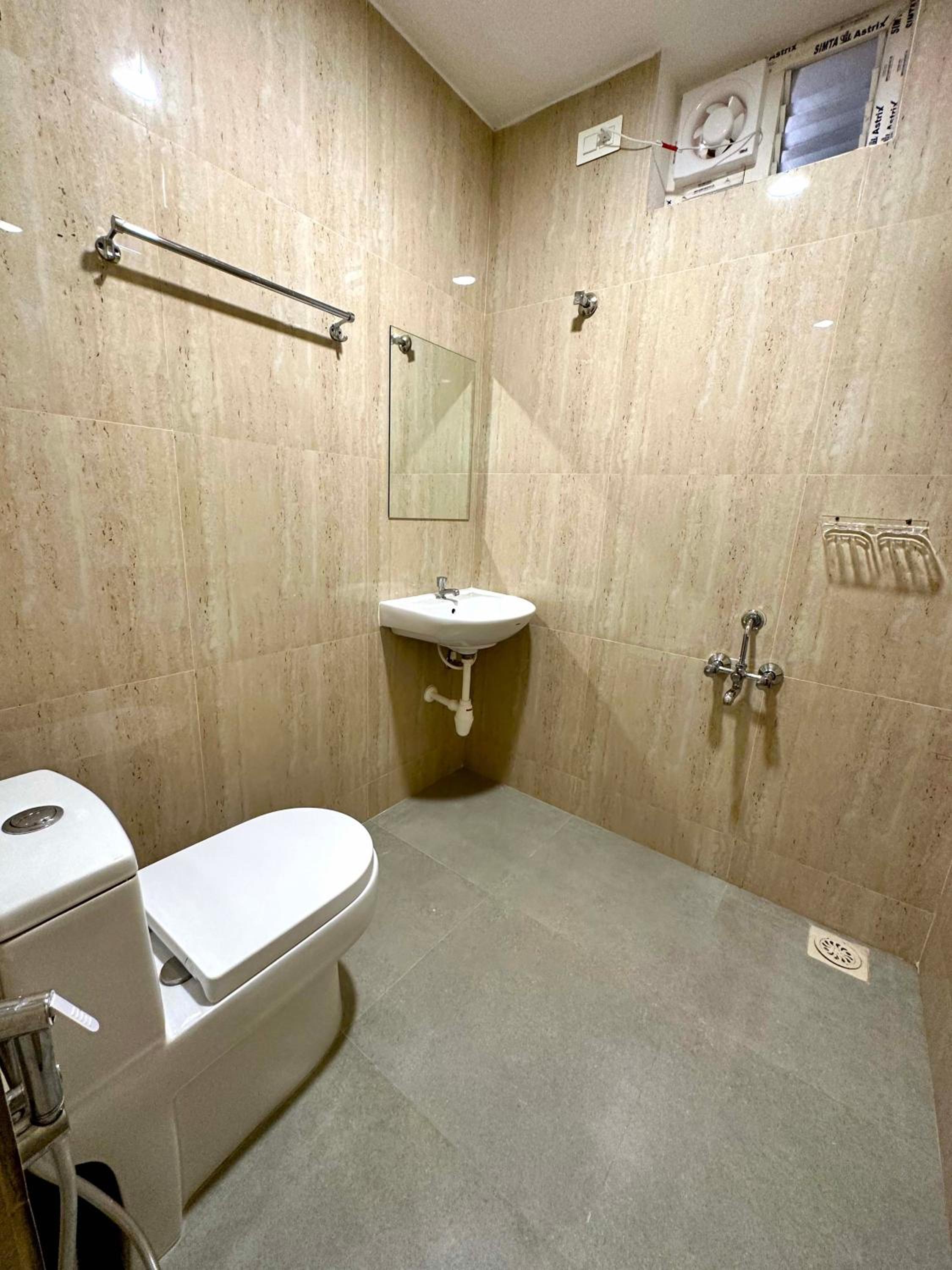 Double Room with Lake View - Photo 5