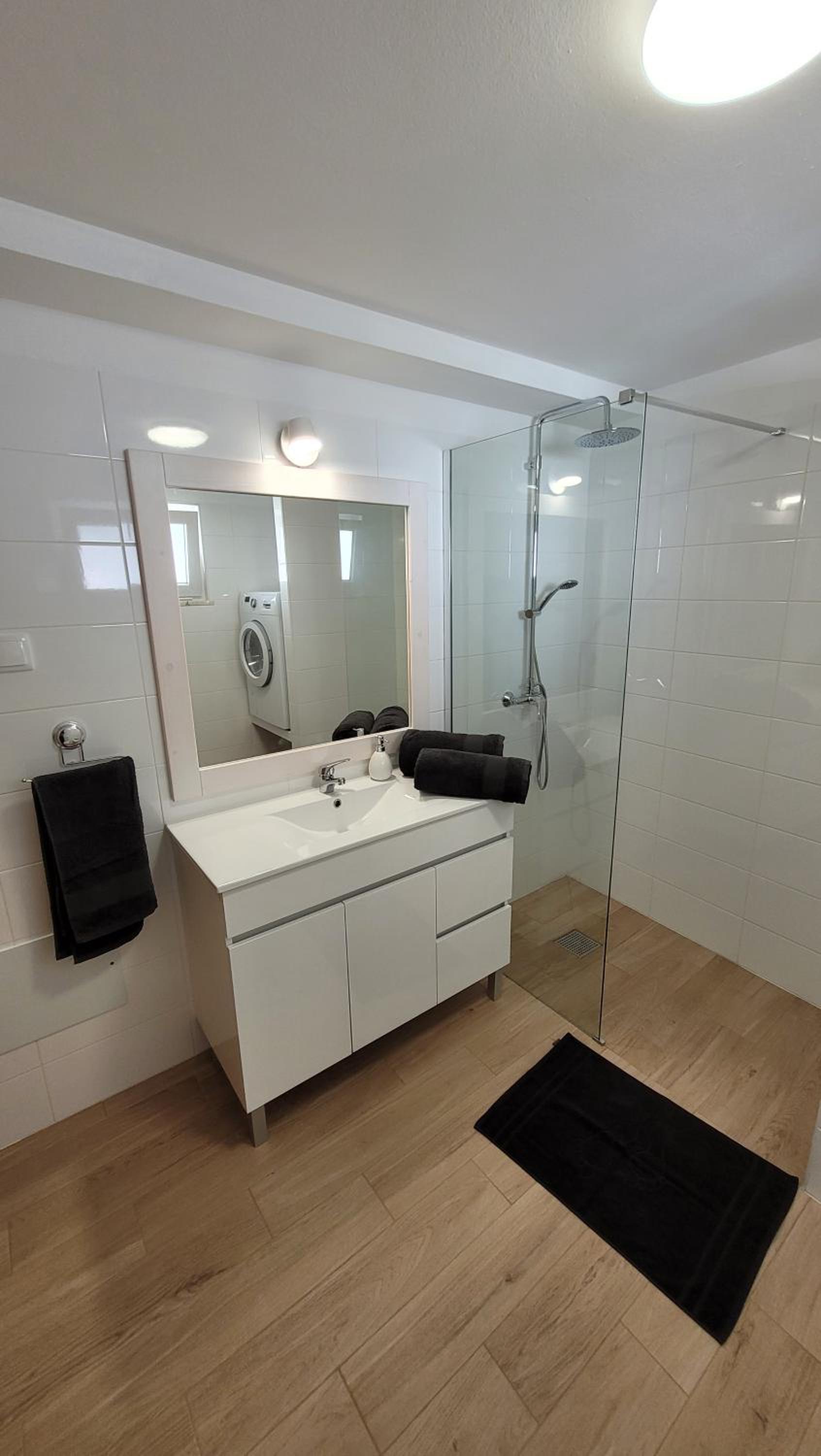 One-Bedroom House photo 3