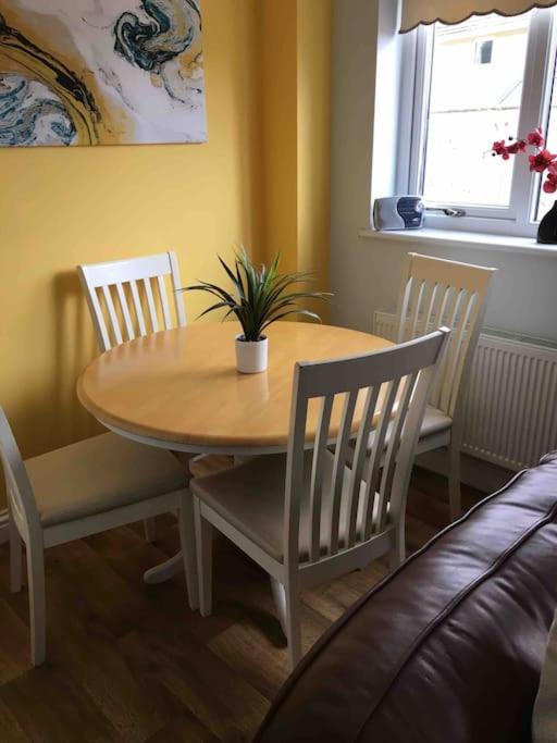 Two-Bedroom House photo 2