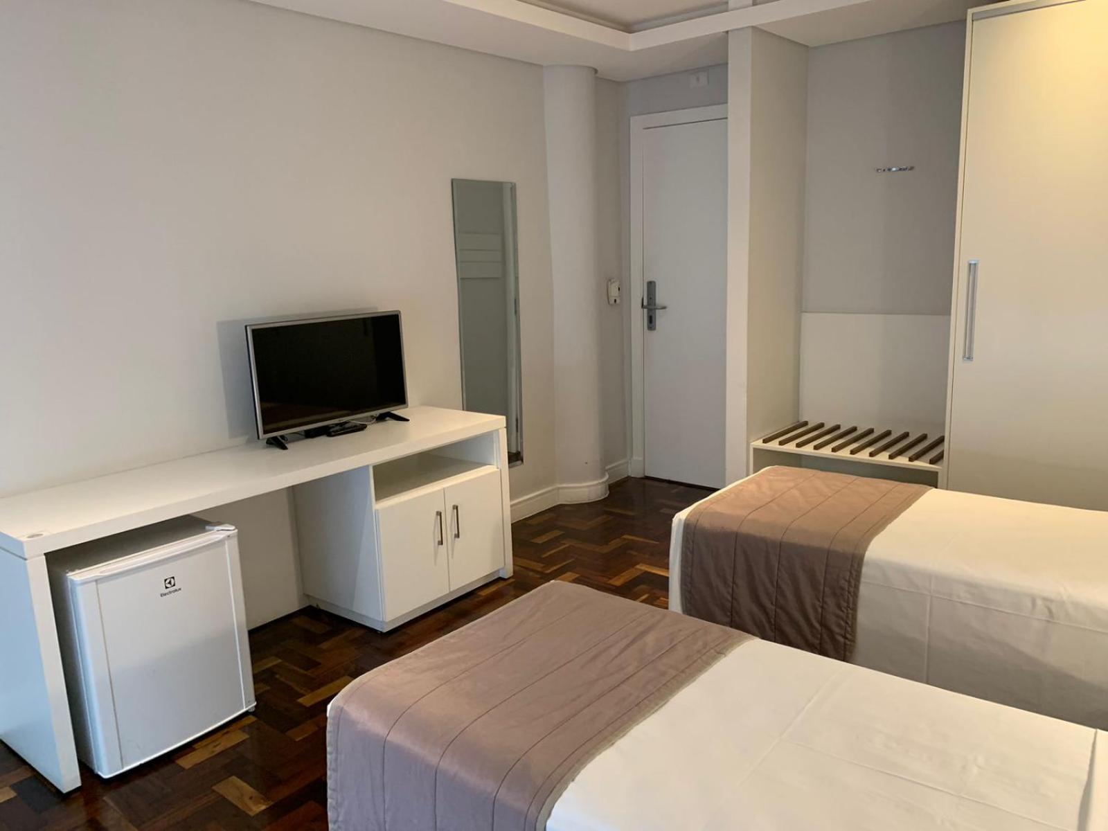 Hotel Centro Europeu — Large Twin Room